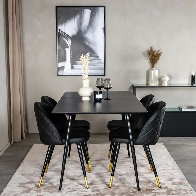 Matgrupp Venture Home Silvia med Iläggsskiva och 4 Valentina Stolar Konstläder