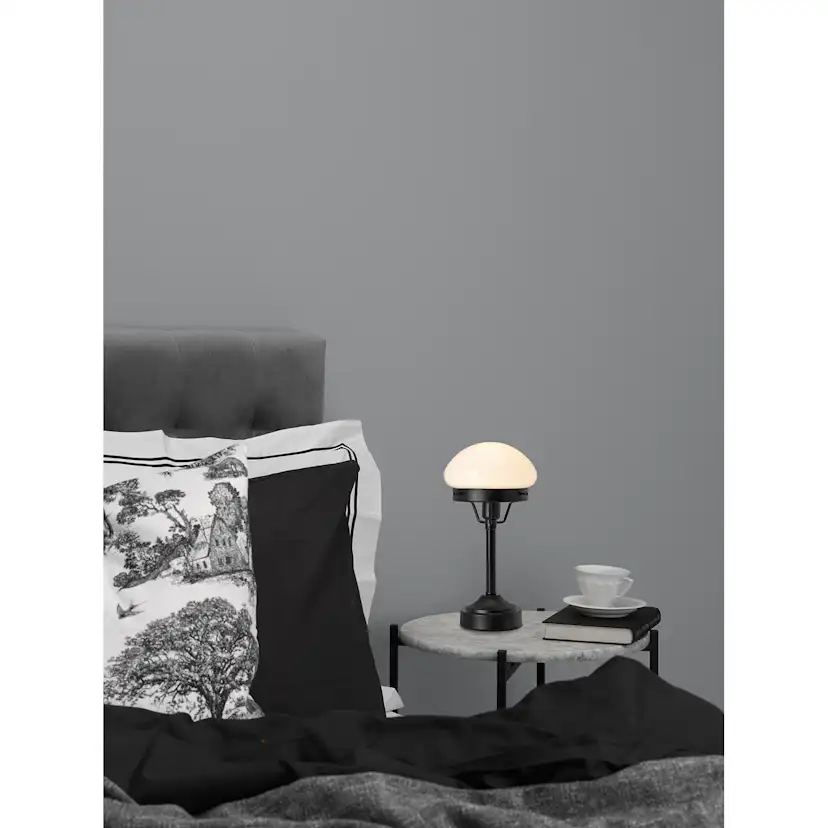 Bordslampa Cottex Mini Strindberg Svart fot med Opalglas