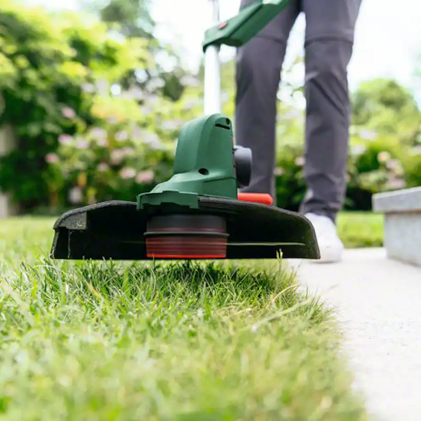 Grästrimmer Bosch Power Tools UniversalGrassCut 18V-260 med 2,0AH Laddare