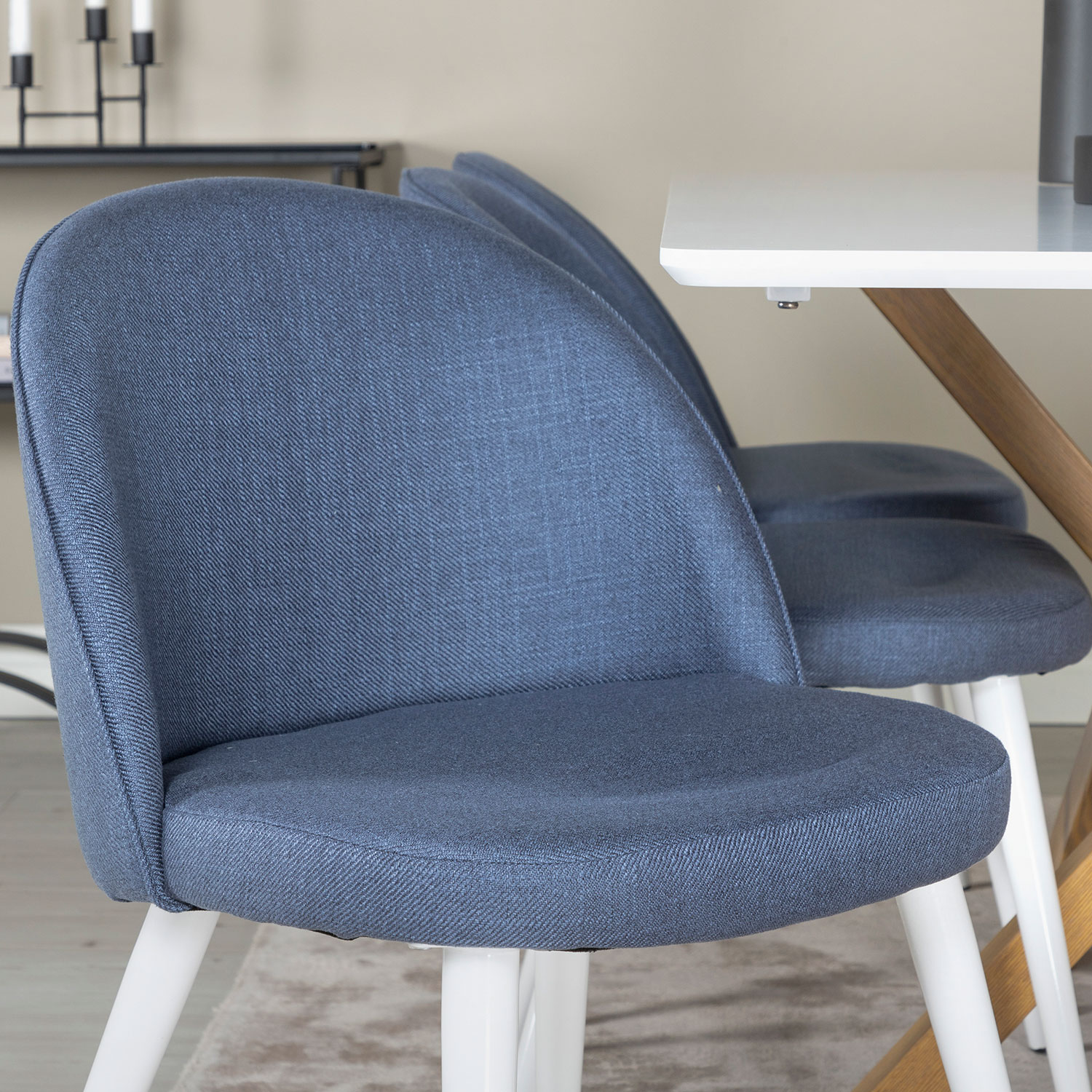 Matgrupp Venture Home Piazza med 6 Velvet stolar Tyg