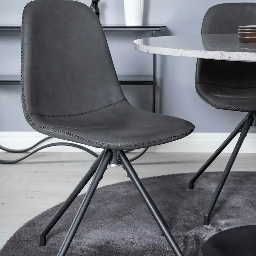 Matgrupp Venture Home Roxanna med 4 Pobbie Stolar med Snurrfunktion Konstläder Runt