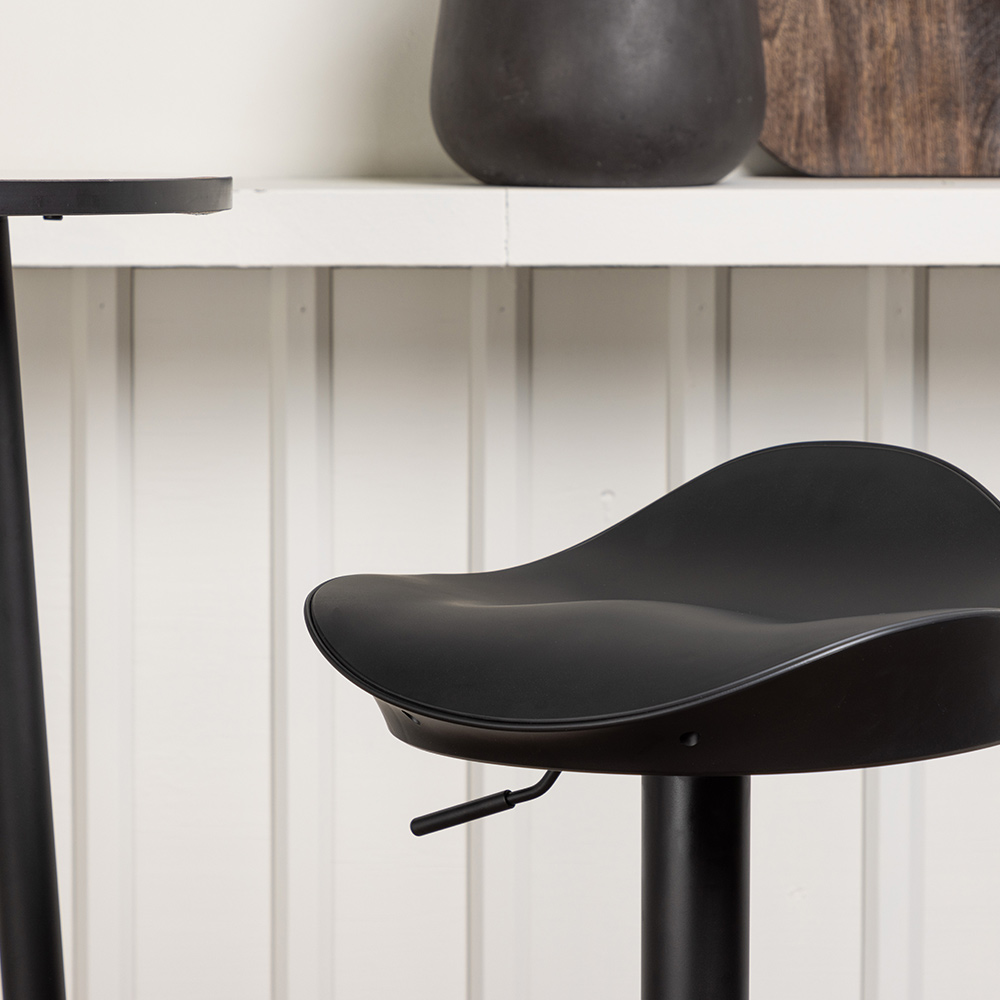 Matgrupp Venture Home Plaza Ø 60 cm med 2 Adesto Stolar