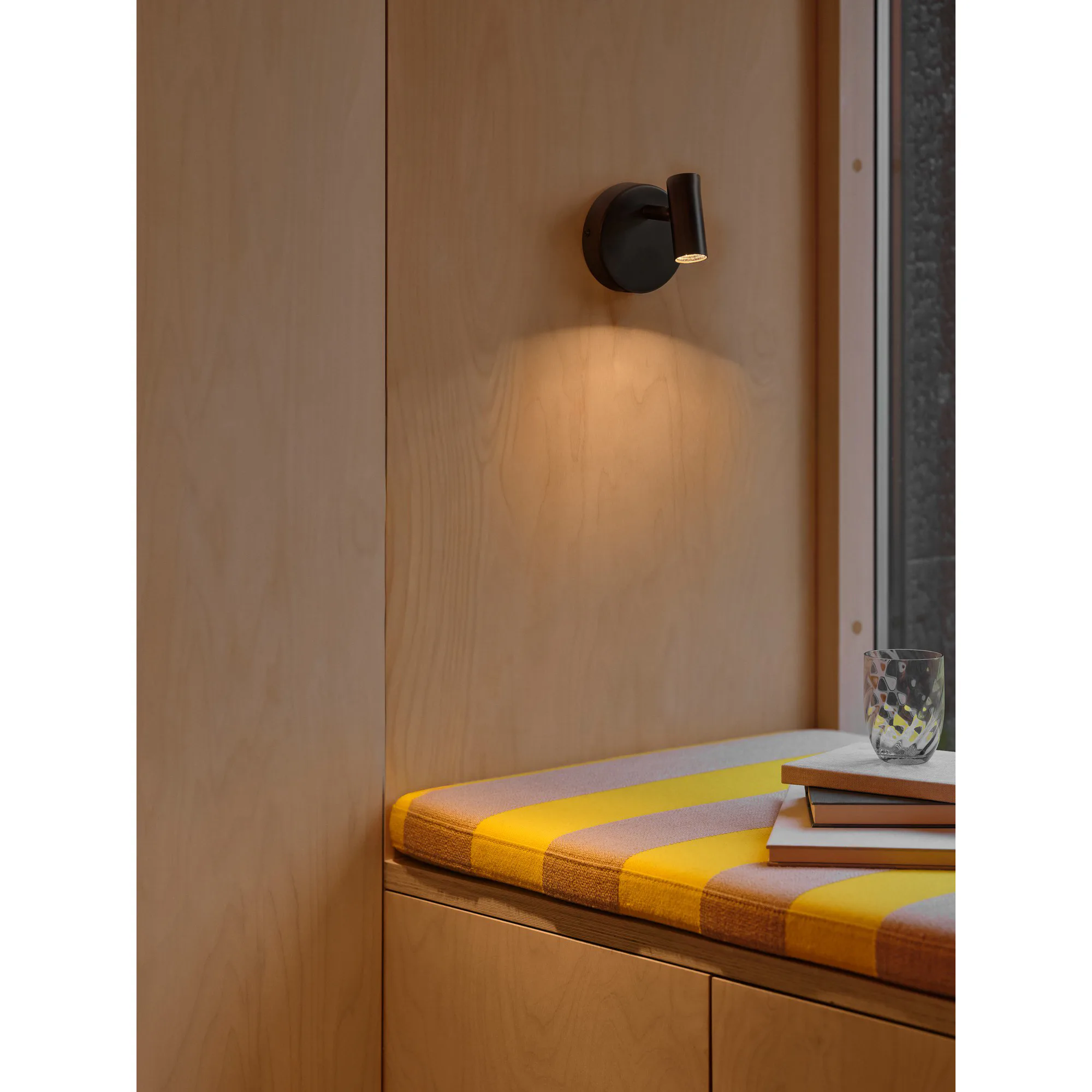 Vägglampa Nordlux Omari