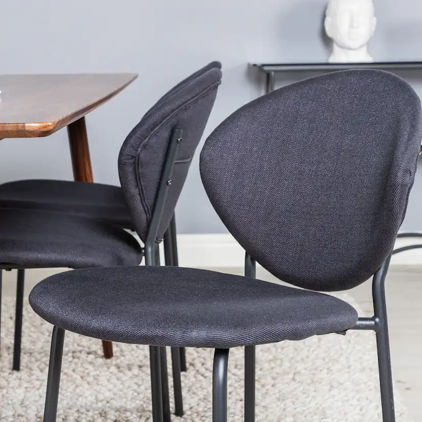 Matgrupp Venture Home Pobbie med 6 Valor Stolar