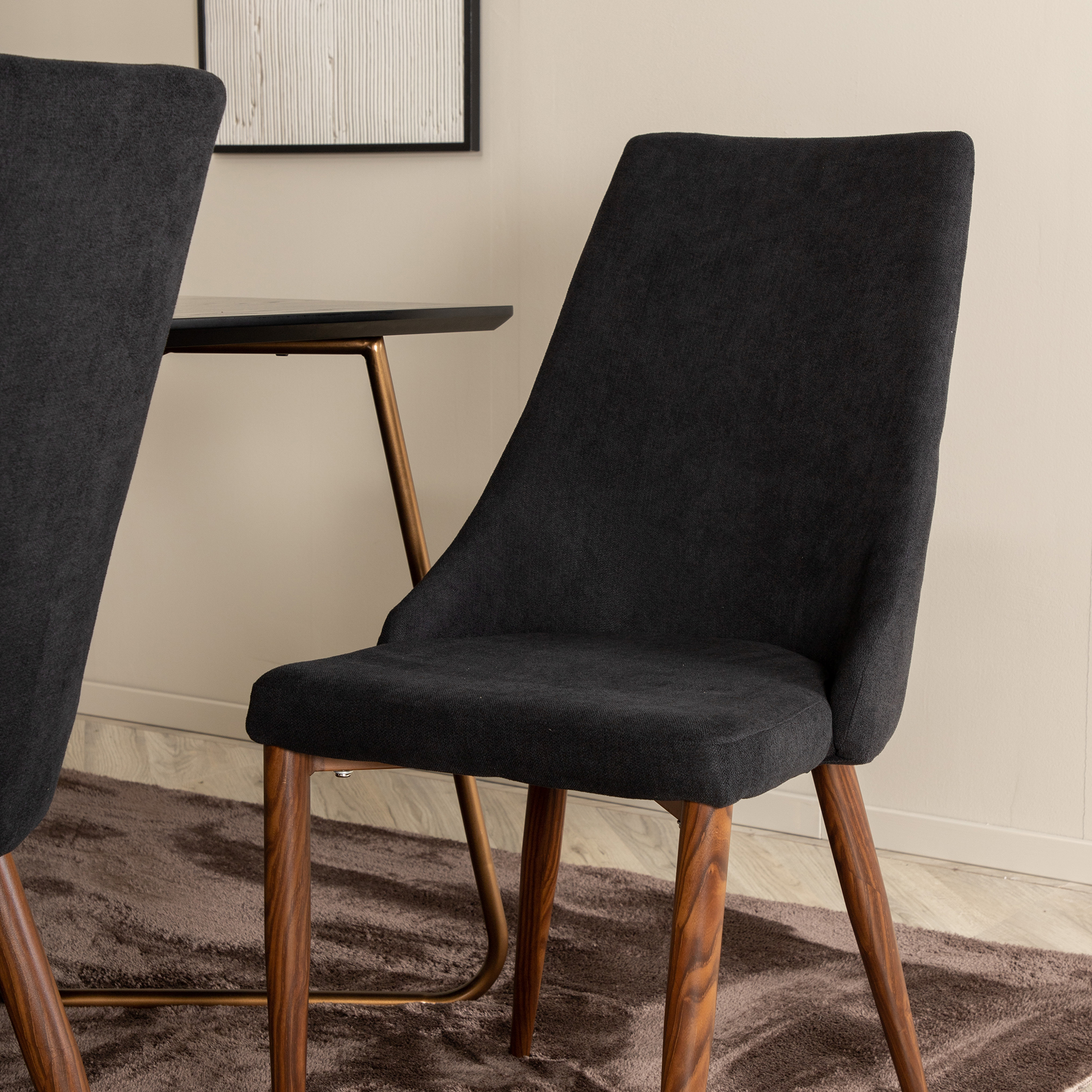 Matgrupp Venture Home Annika med 6 Laura Stolar