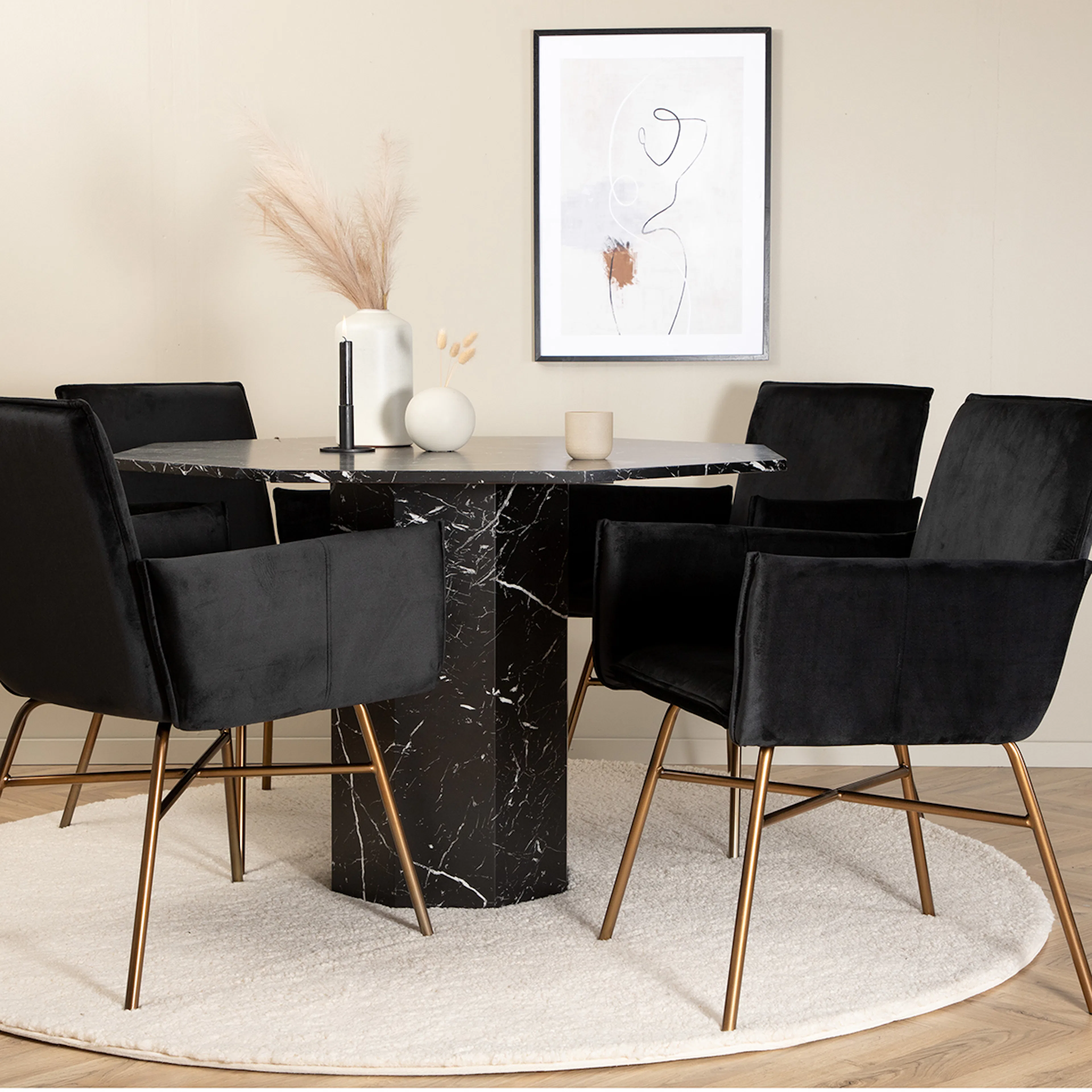 Matgrupp Venture Home Monte Carlo matbord och Annika matstol