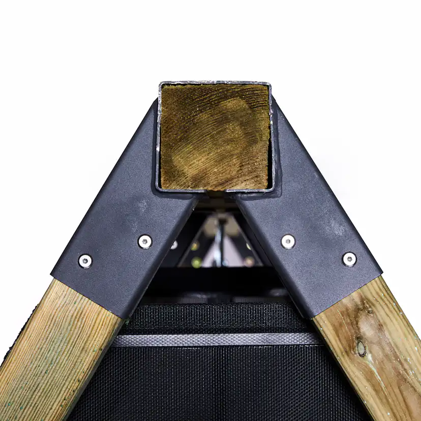 Gungställning Nordic Play Klättermodul Med Svart Gungsits, Trapetsgunga & Grön Rutschkana