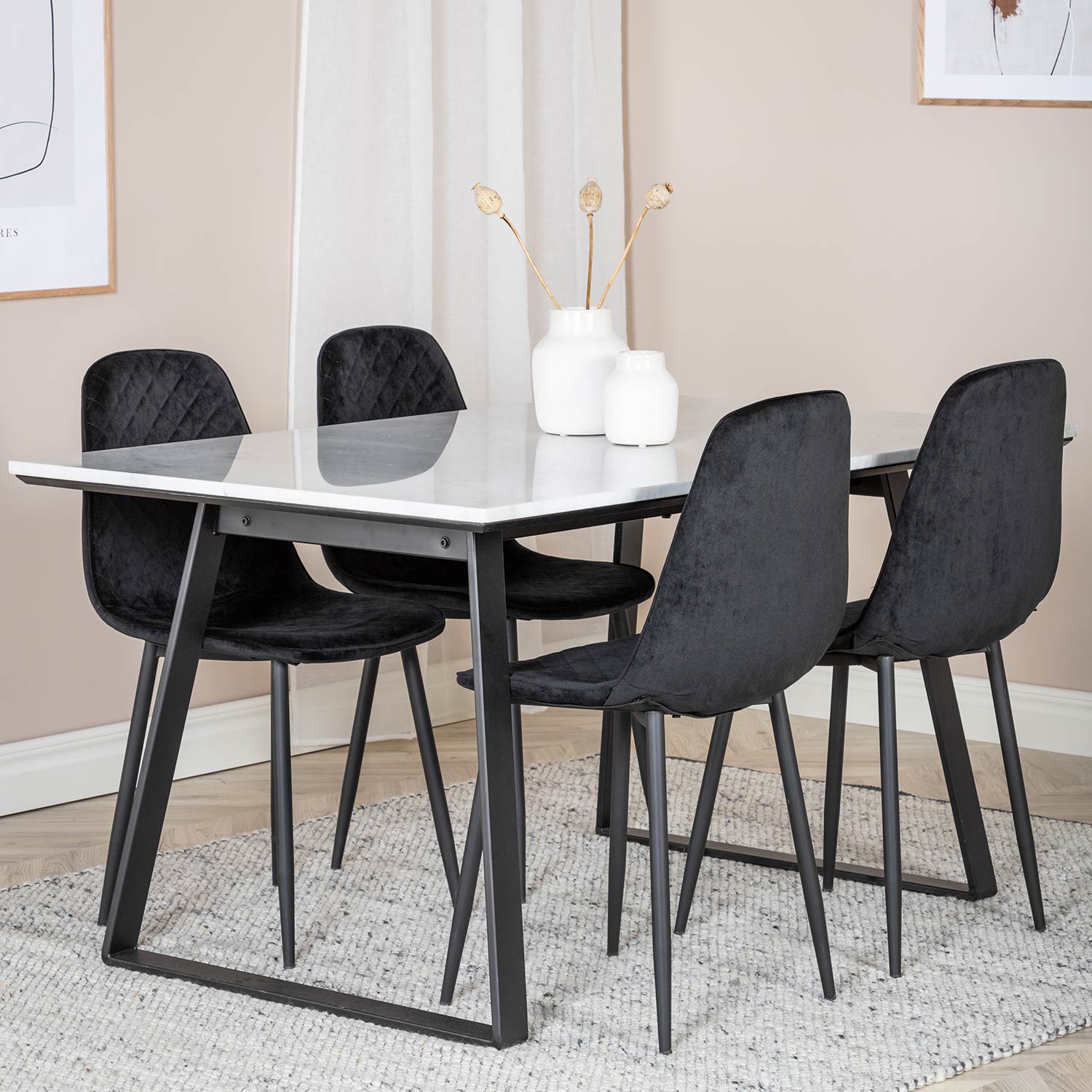 Matgrupp Venture Home Estelle 140 med 4 Phoi Stolar