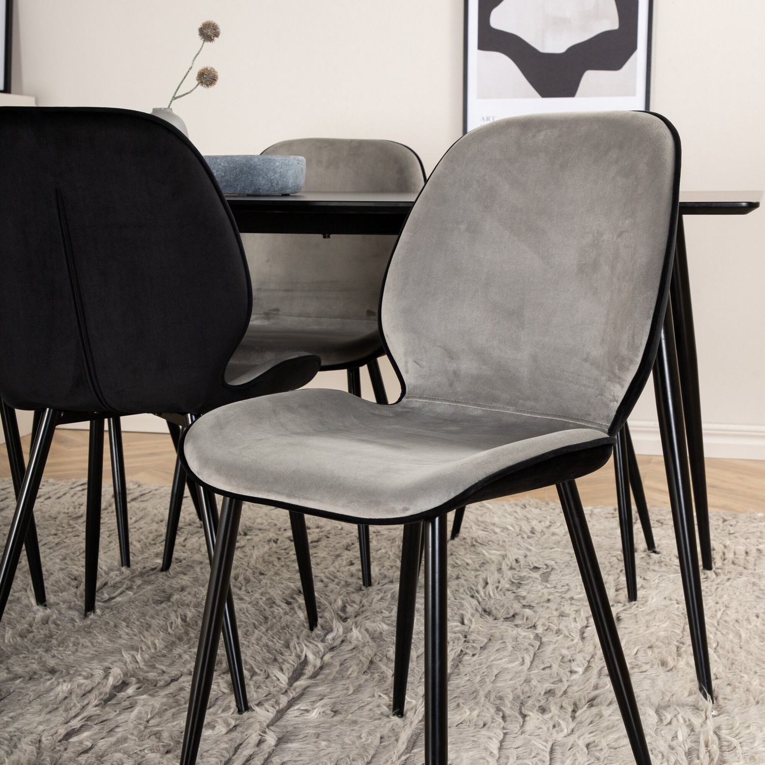 Matgrupp Venture Home Silvia med 6 Elisa Stolar Sammet