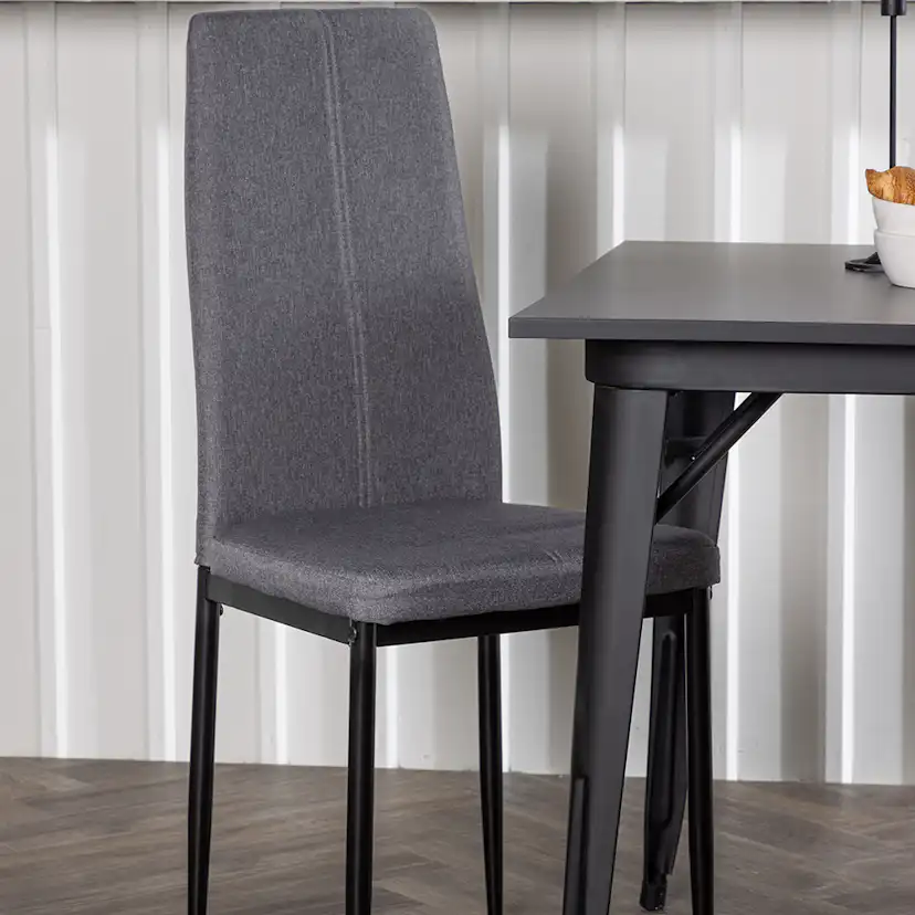 Matgrupp Venture Home Tempe med 2 st Petra stolar