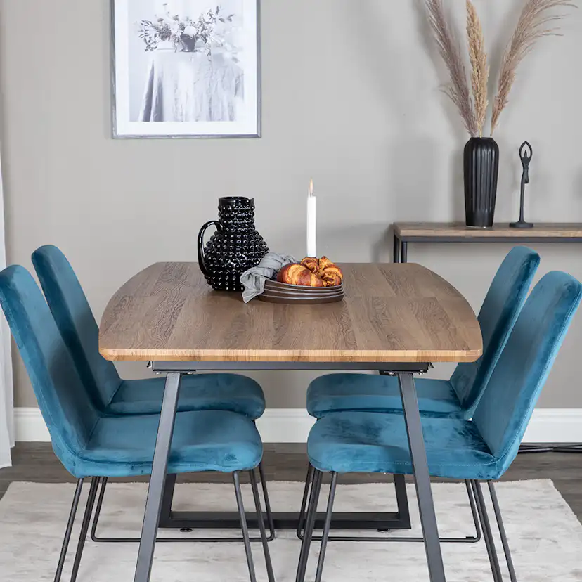 Matgrupp Venture Home Ina med 4 Muscot Stolar Sammet