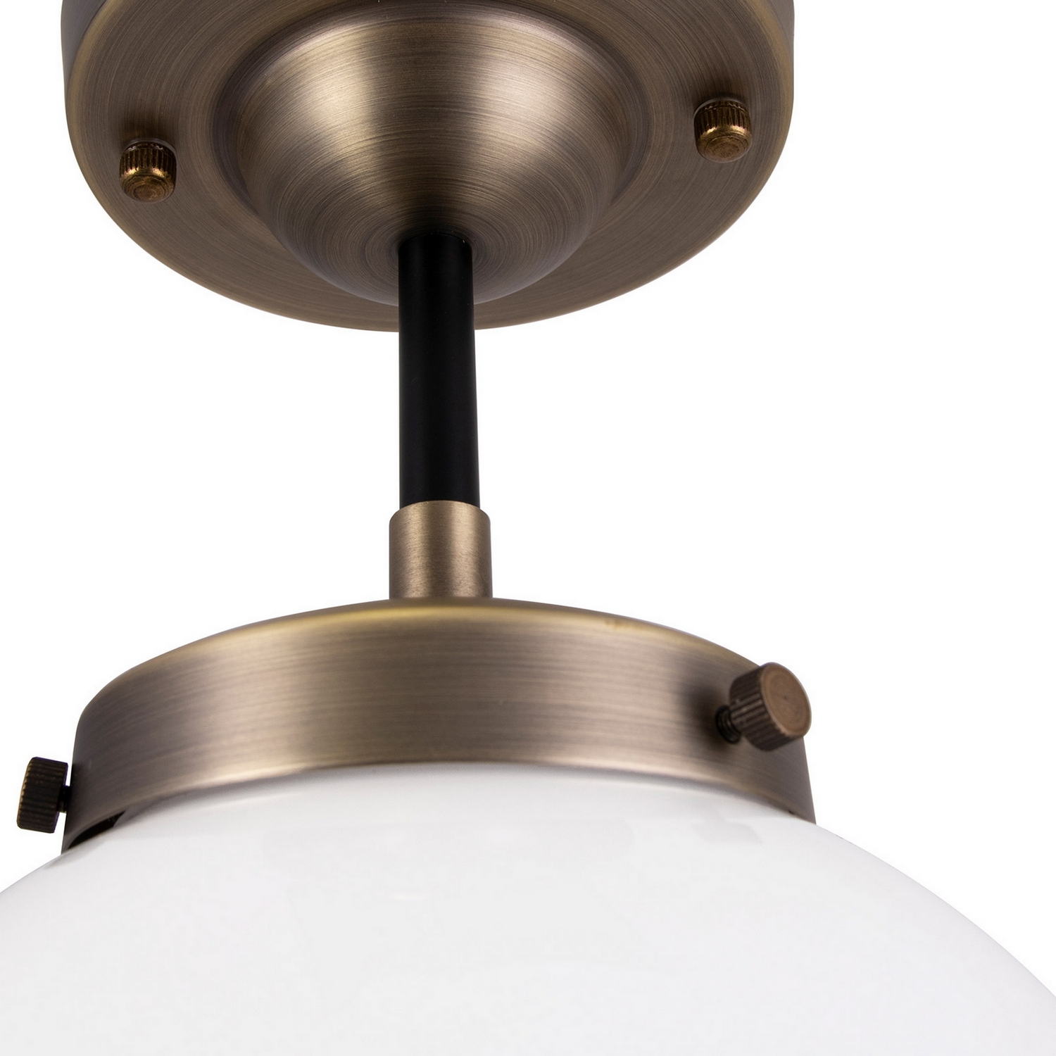 Taklampa Globen Lighting Alley IP44 Antikmässing/Vit