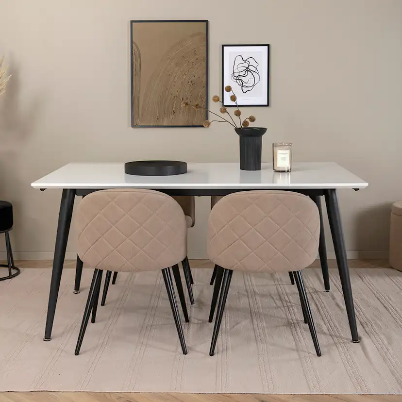 Matgrupp Venture Home Jolie med 4 Valentina Stitcthes Stolar Polyesterlinen