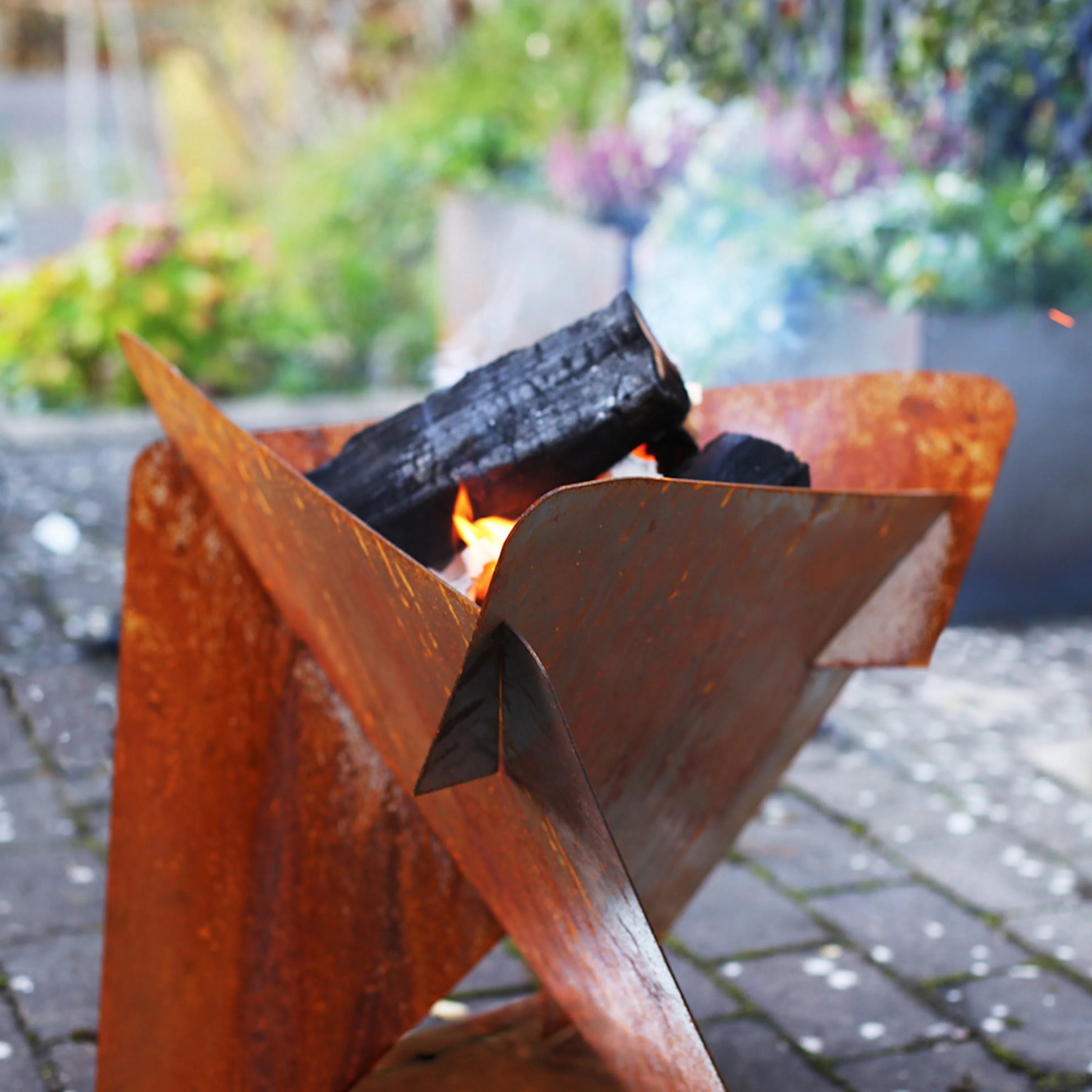 Eldfat Jabo Triangel Inkl Fat Corten 64x64x54 cm