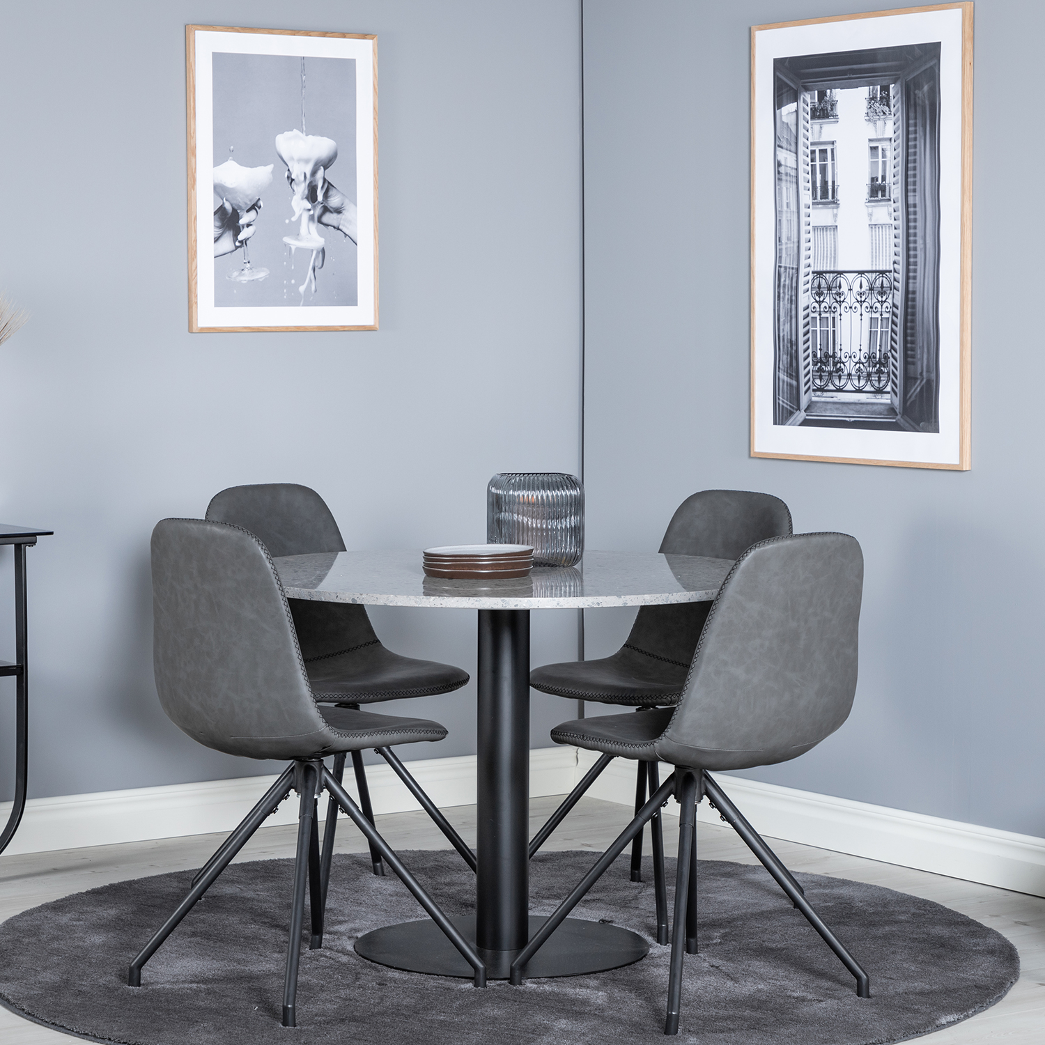 Matgrupp Venture Home Roxanna med 4 Pobbie Stolar med Snurrfunktion Konstläder Runt