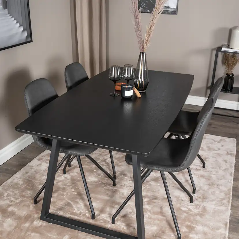 Matgrupp Venture Home Ina med 4 Pobbie Stolar Konstläder