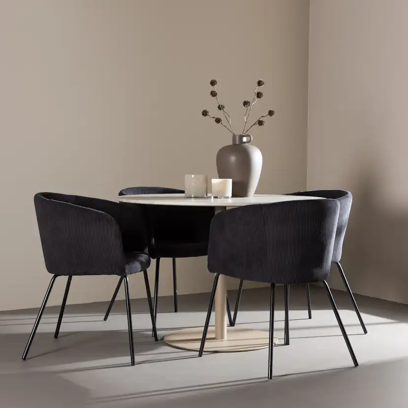 Matgrupp Venture Home Lycke Ø110 med 4 st Berit Stolar