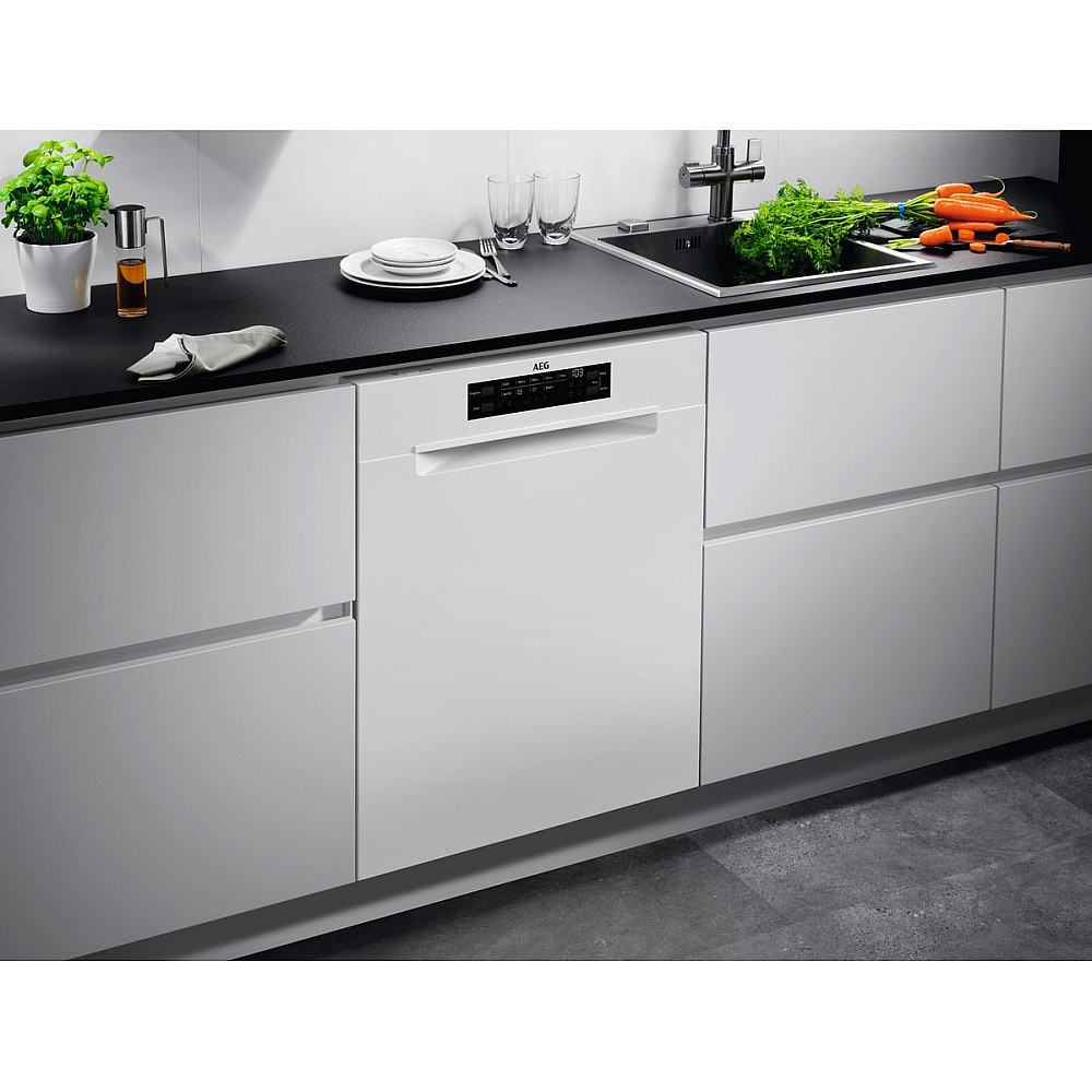 Integrerad Diskmaskin AEG FBB63647PW Helintegrerad 60 cm Vit