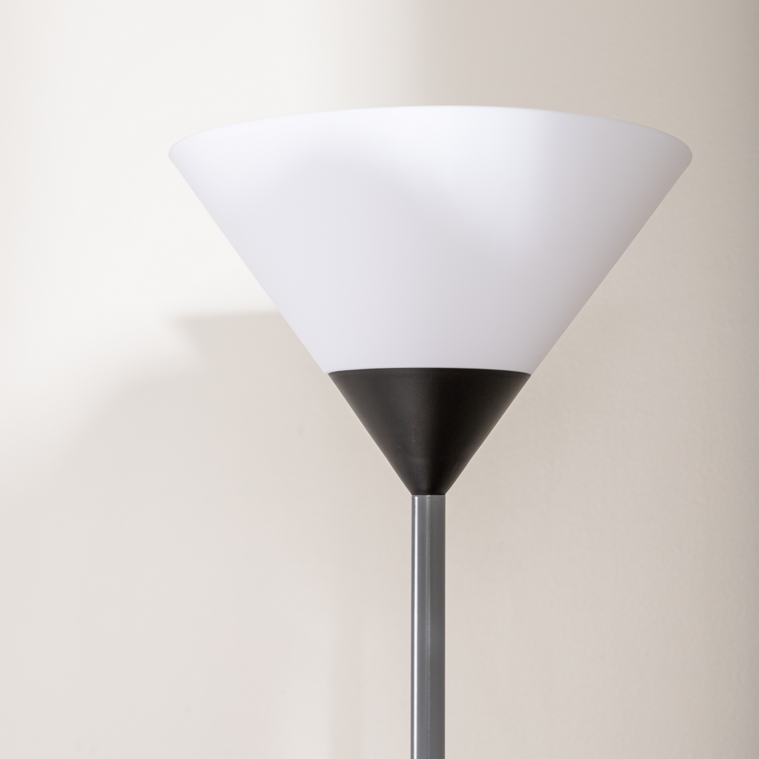 Batang -Floor Lamp - Pink/White Ljusgrå/Vit