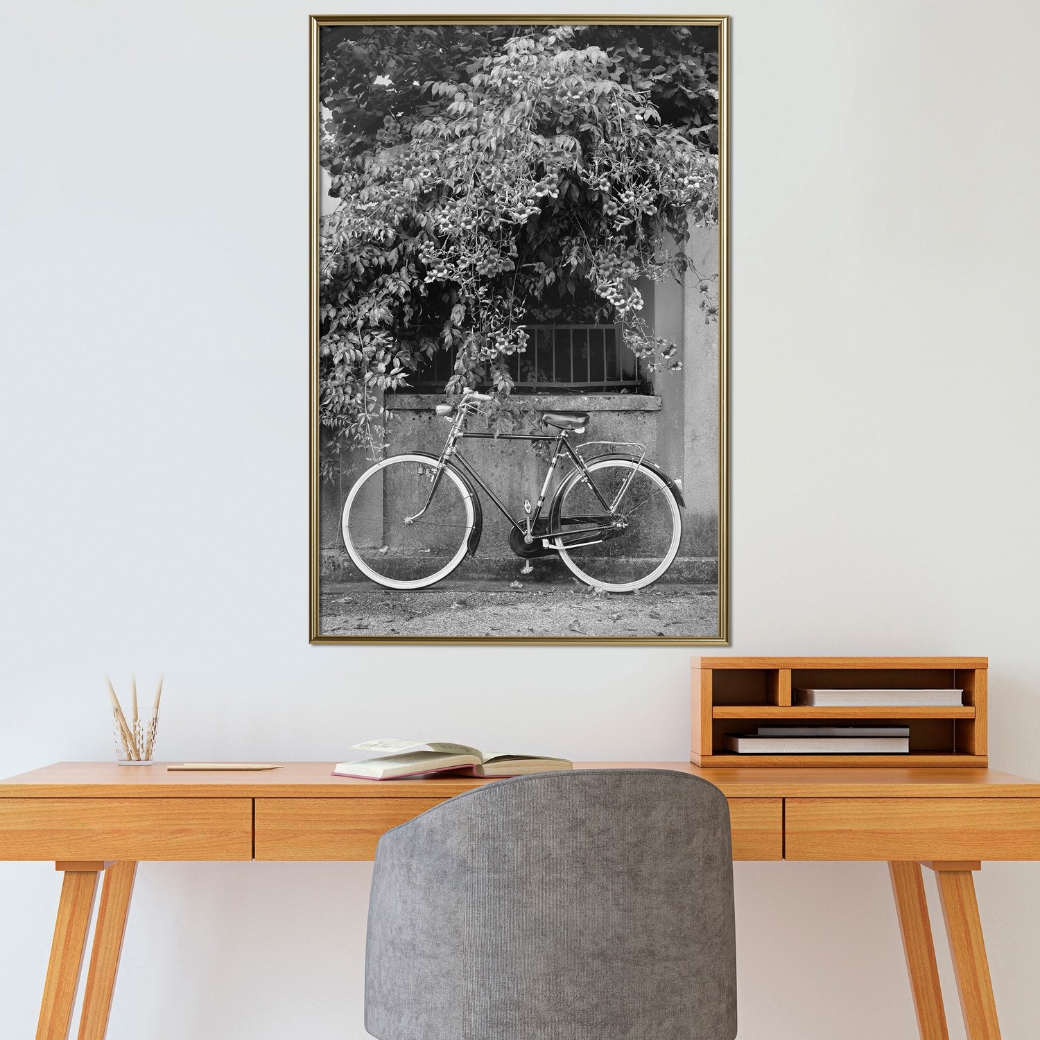 Affisch - Bicycle and Flowers [Poster] 20x30 Guld ram, 20x30 cm