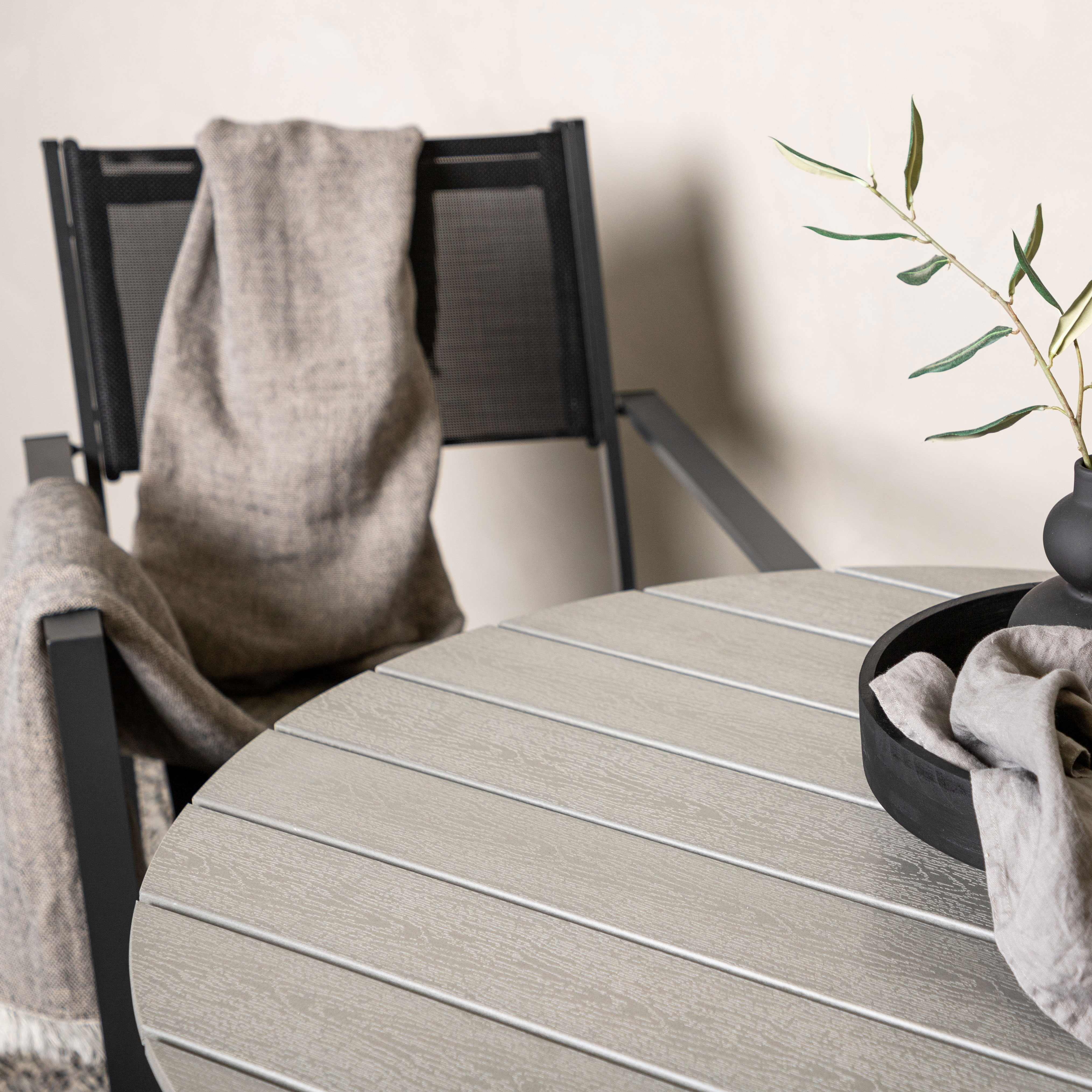 Break - Dining Table Round- White / Grey - Alu / Aintwood - Grå