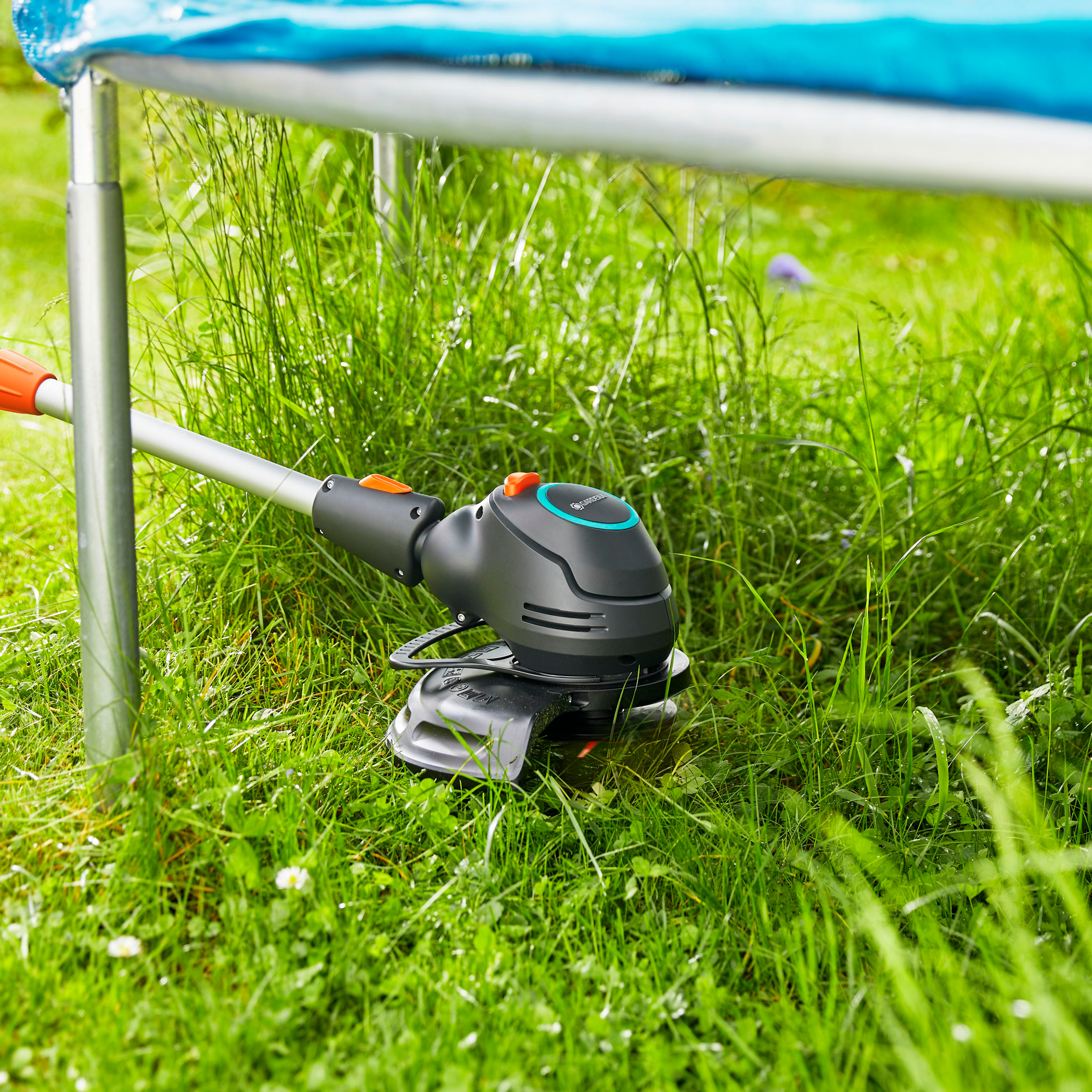 Grästrimmer Gardena ComfortCut Li-18/23 utan Batteri