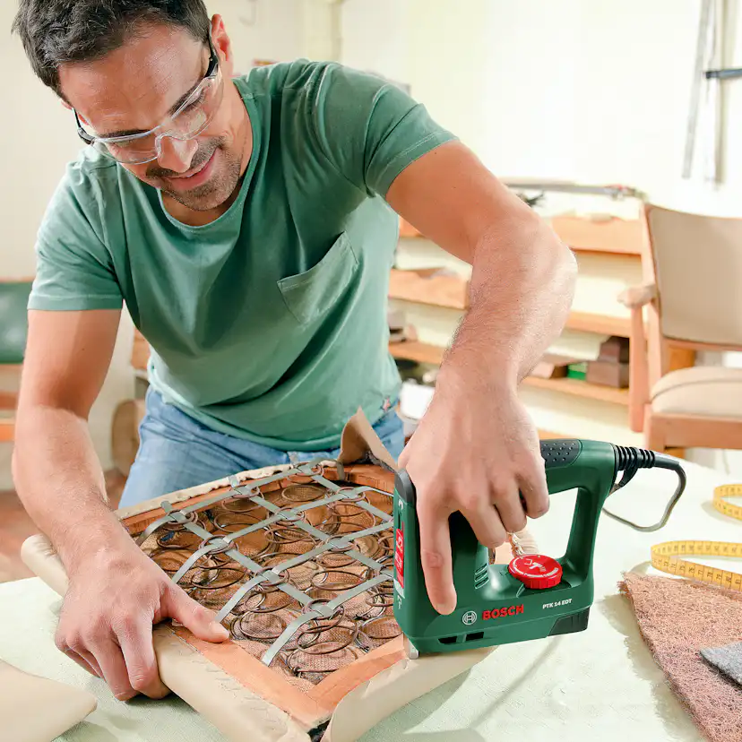 Häftpistol Bosch Power Tools PTK 14 EDT