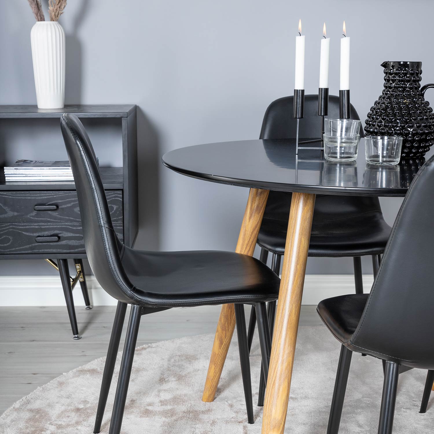 Matgrupp Venture Home Plake med 4 Pobbie Stolar Konstläder Runt