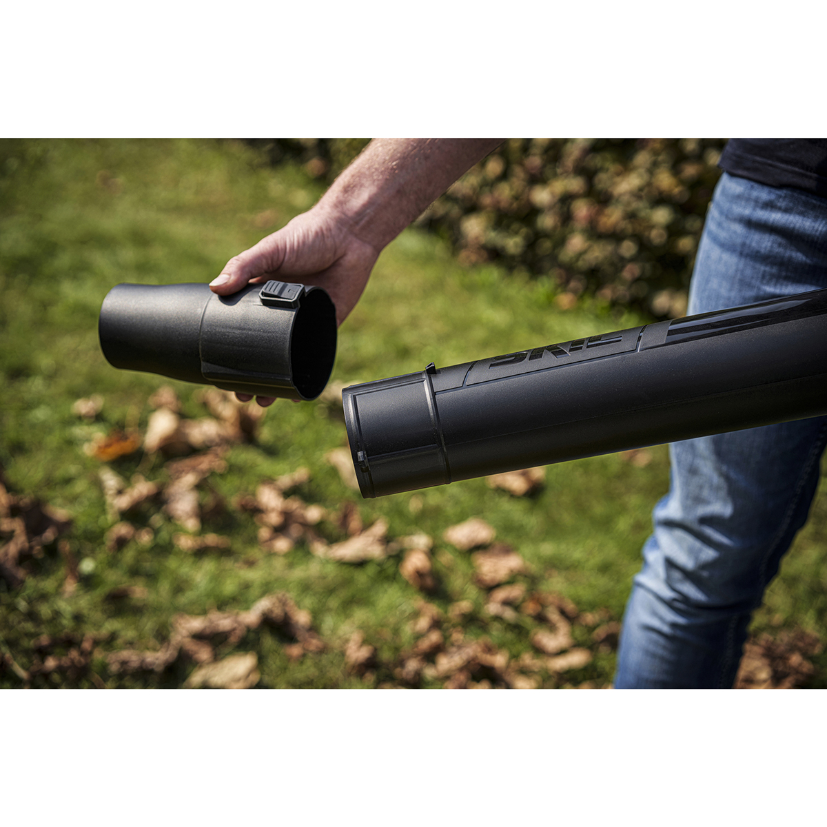 Lövblås SKIL 0331 AA Kolborstfri Batteridriven