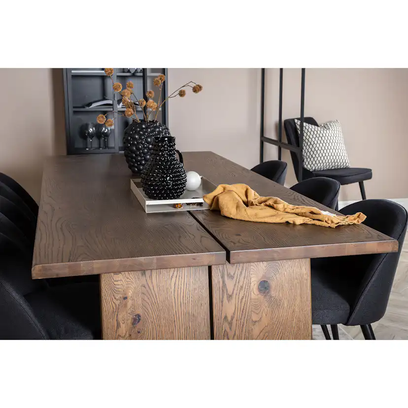 Matgrupp Venture Home Logger med 6 Velvet stolar