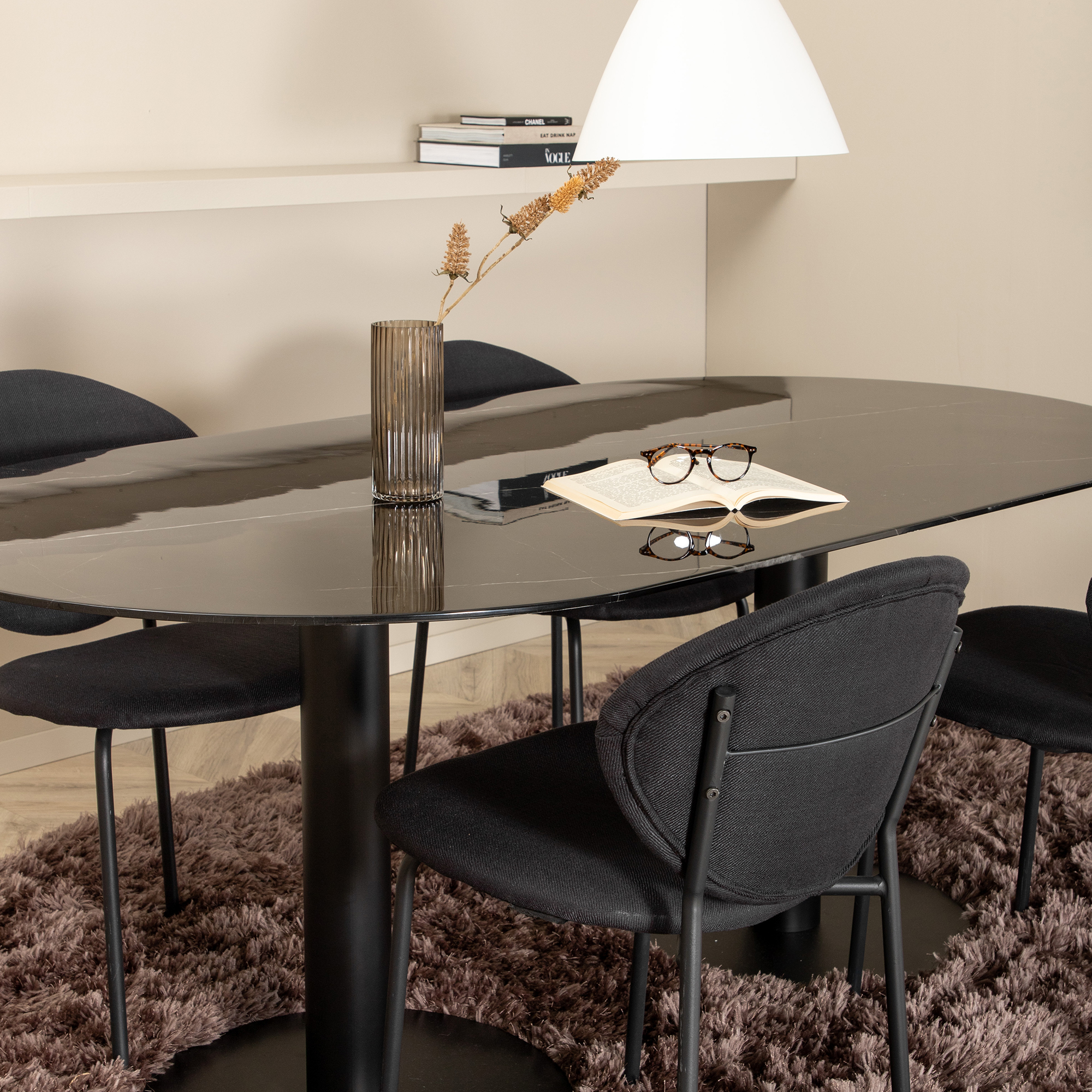 Matgrupp Venture Home Oslo med 4 Valor Stolar