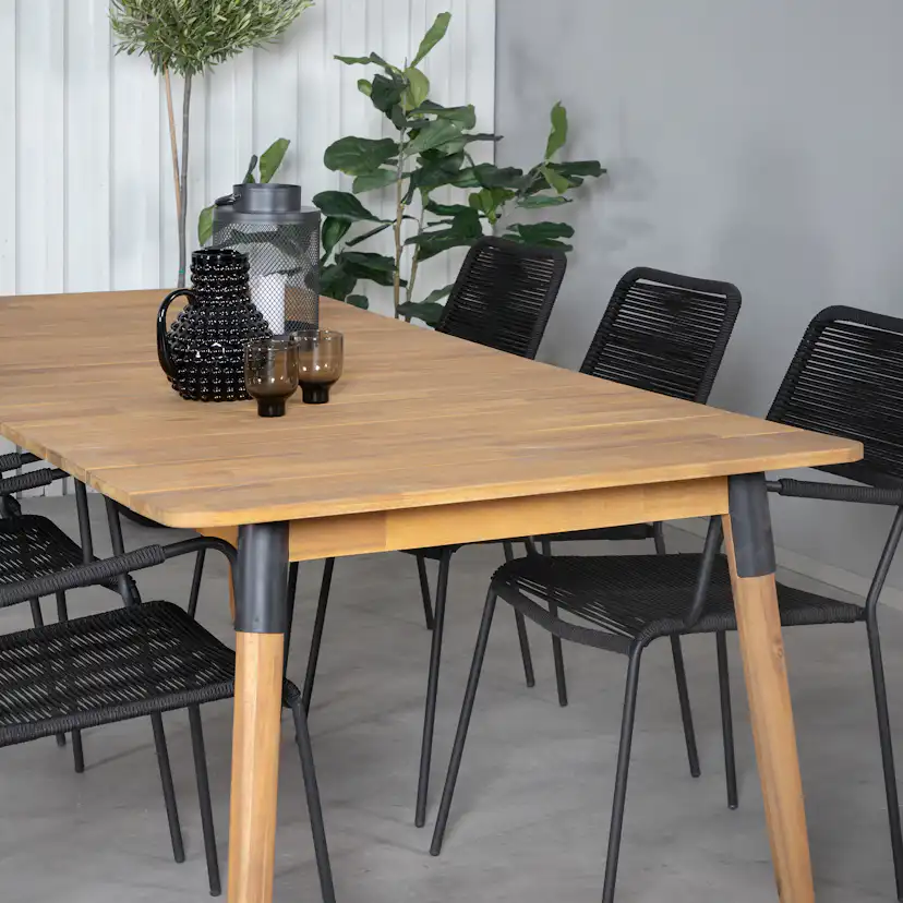 Matgrupp Venture Home Julle med 6 Minos Matstolar med Armstöd