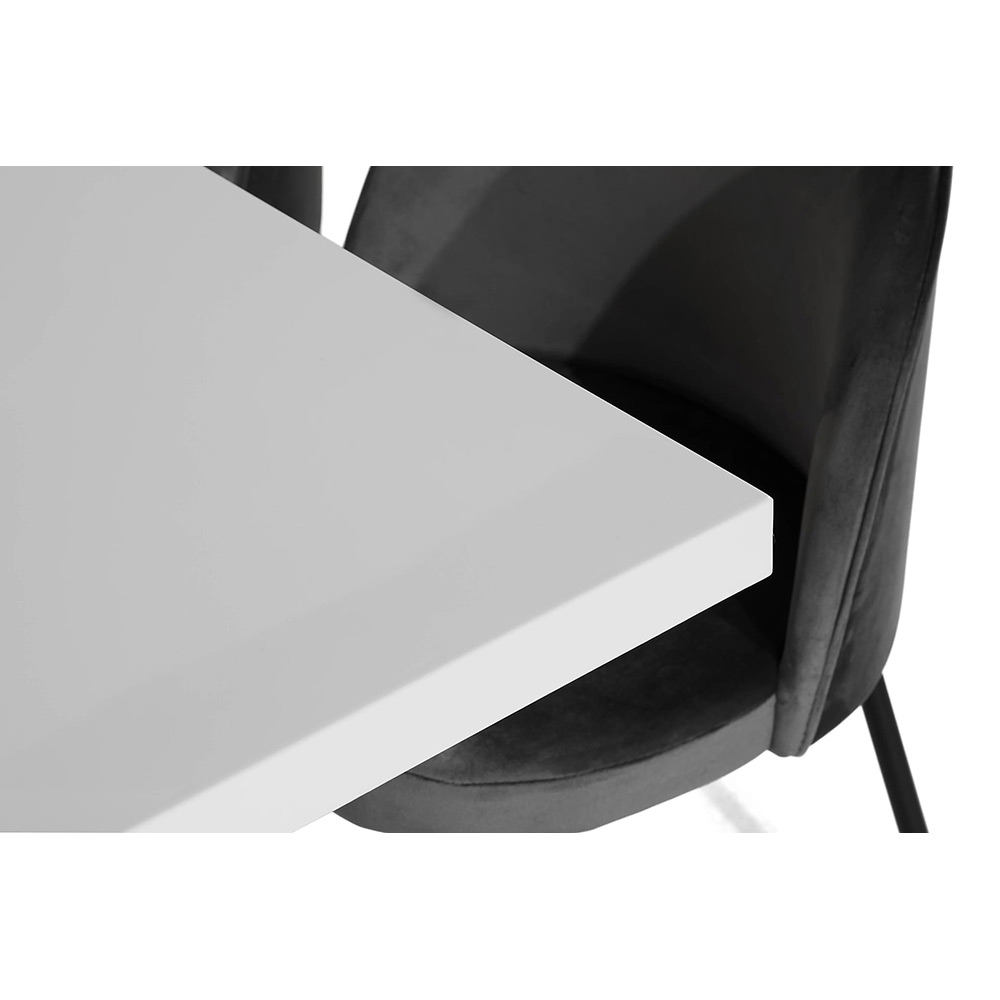 Matgrupp In Living Cesi 140 med 4 Felipe Stolar Sammet