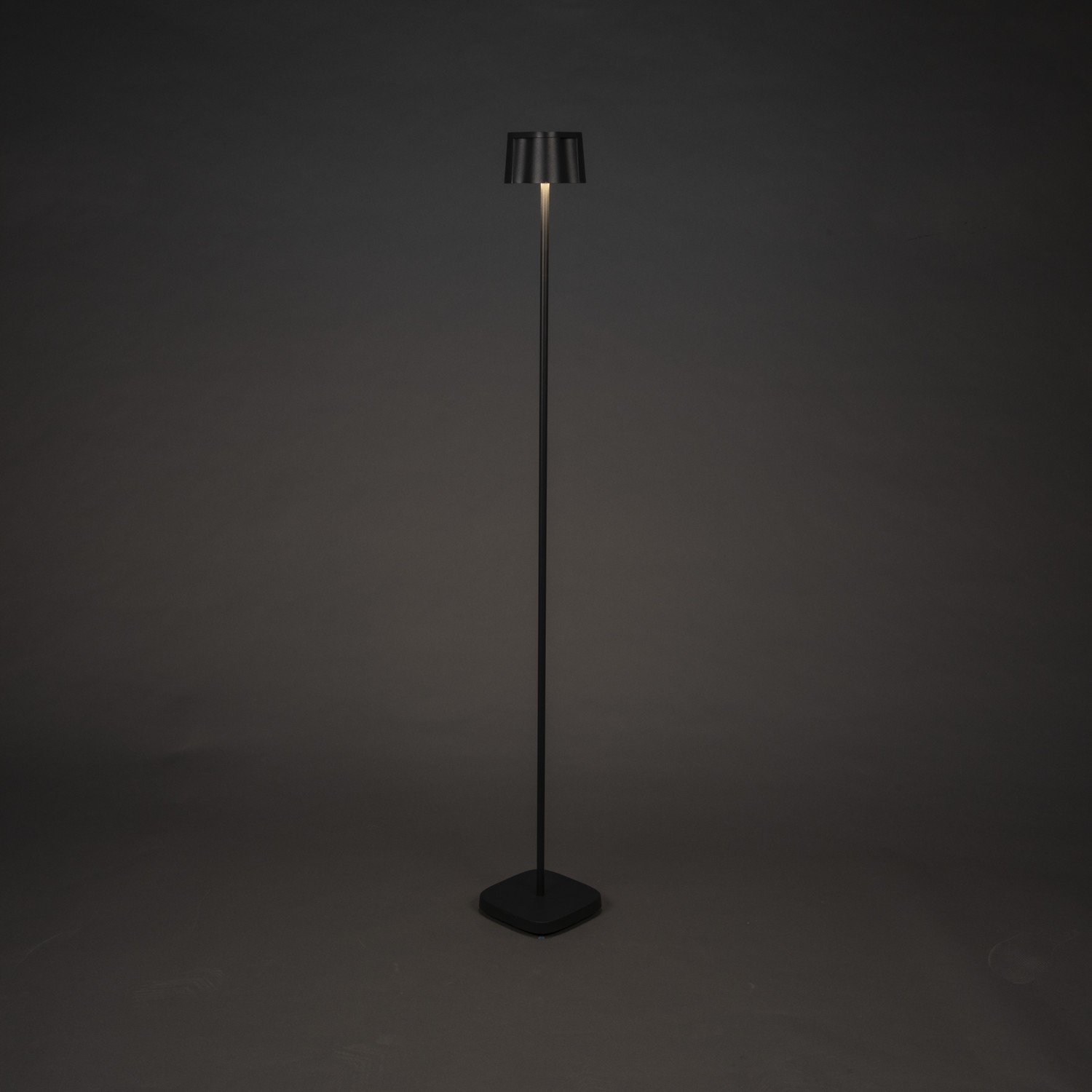 Golvlampa Gnosjö Konstsmide Nice USB