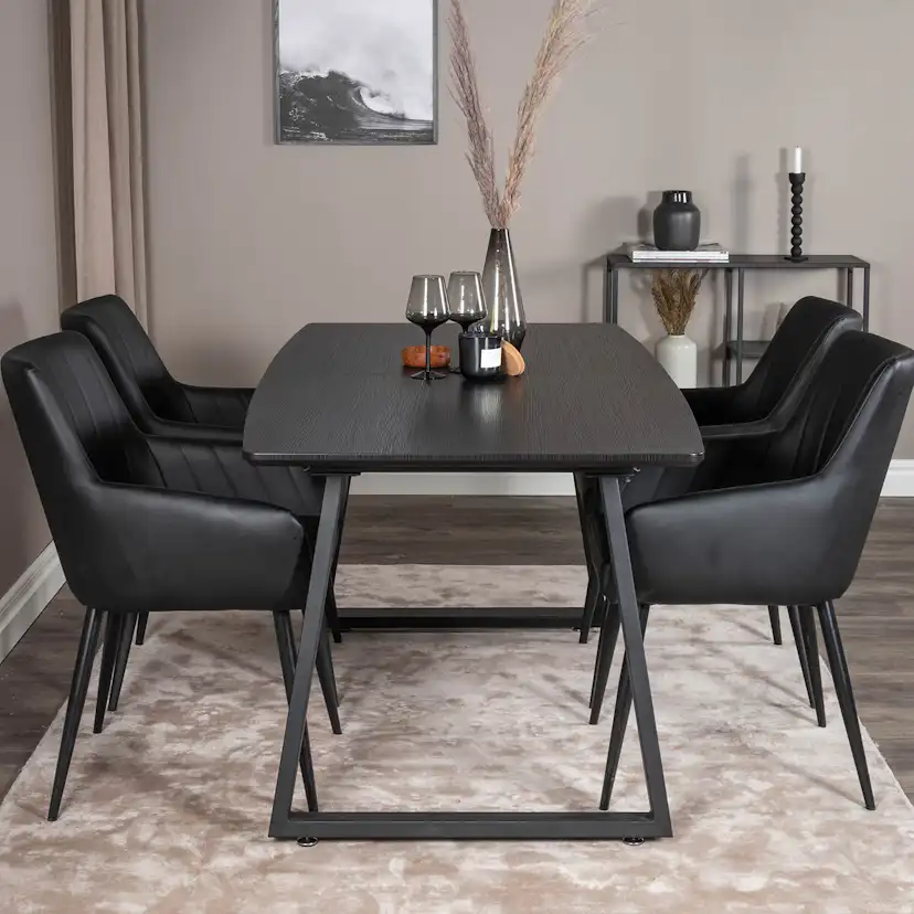 Matgrupp Venture Home Ina med 4 Corina Stolar Konstläder