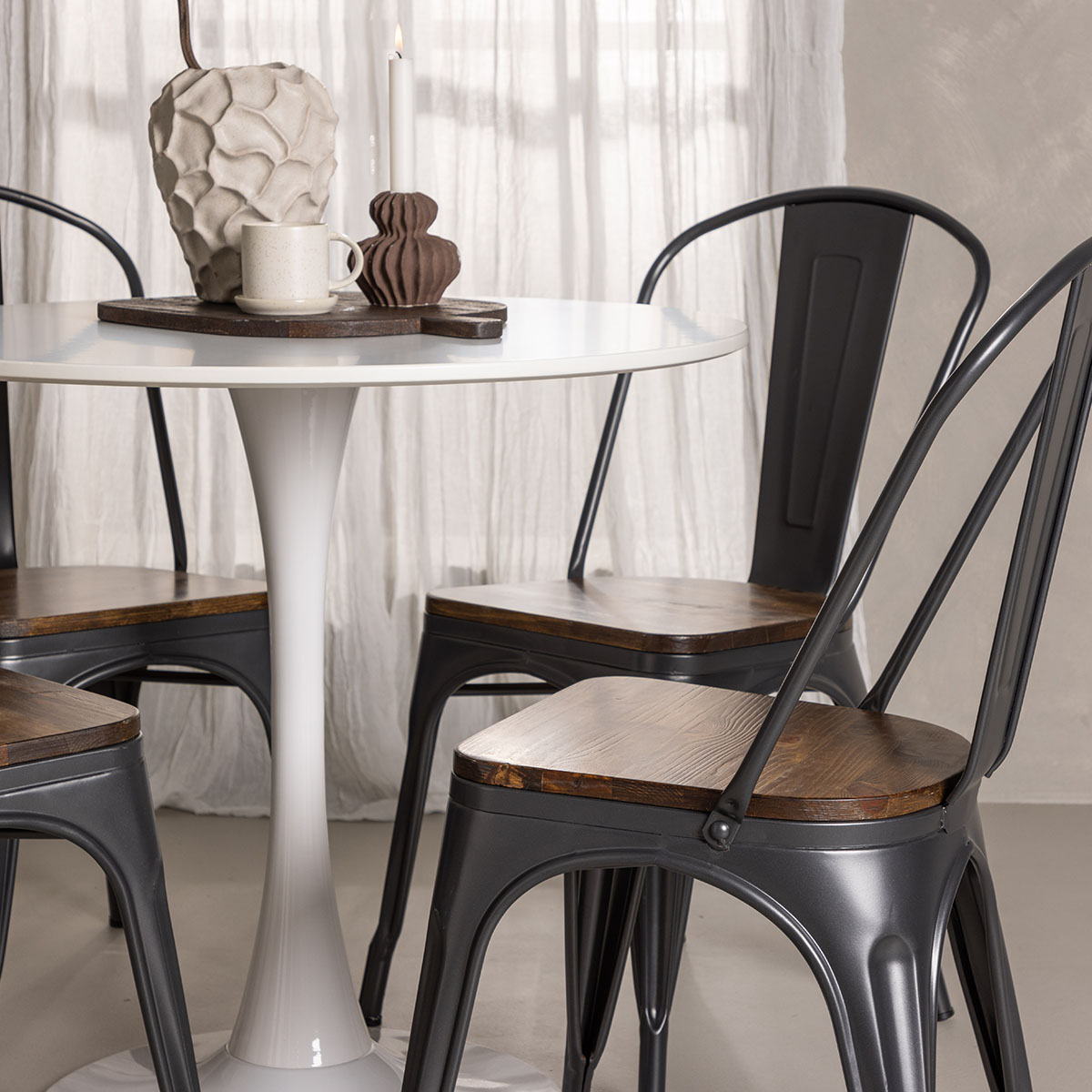 Matgrupp Venture Home Hamden Ø80 cm med 4 Tempe stolar