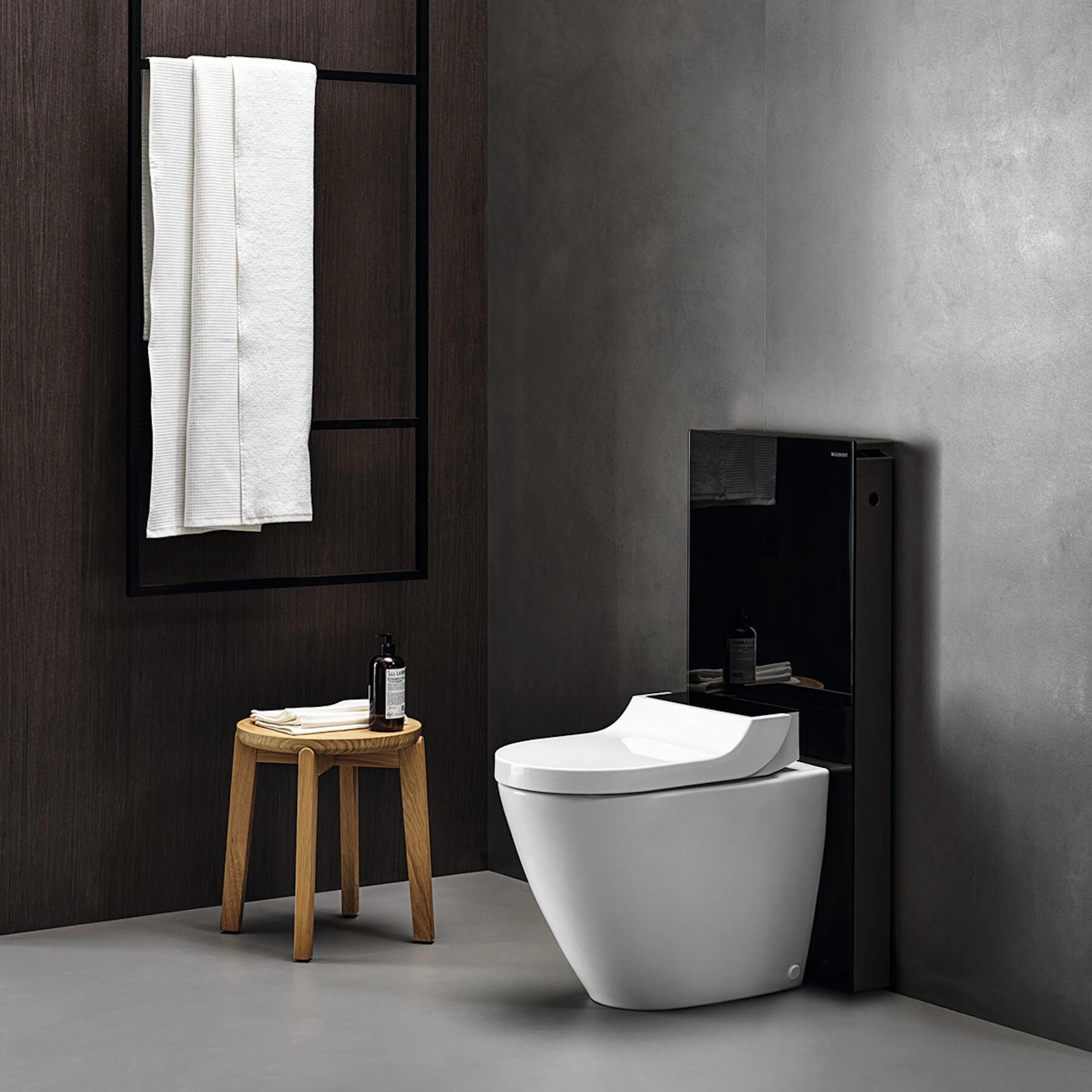 Golvstående Duschtoalett Geberit AquaClean Tuma Comfort