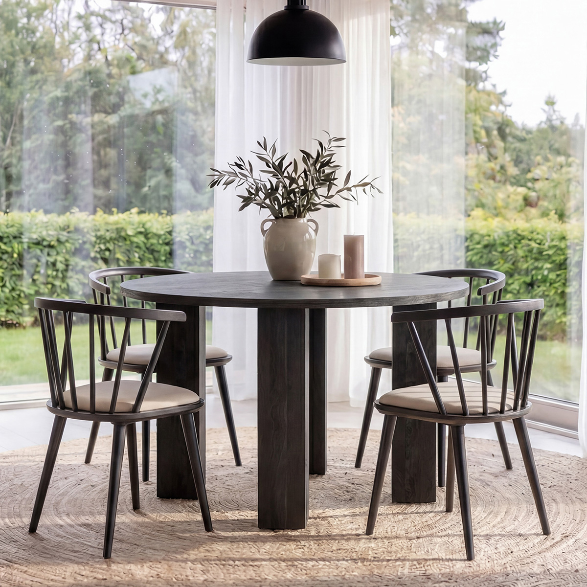 Matgrupp Venture Home Juno  Ø120 cm med 4st Bobby Stolar