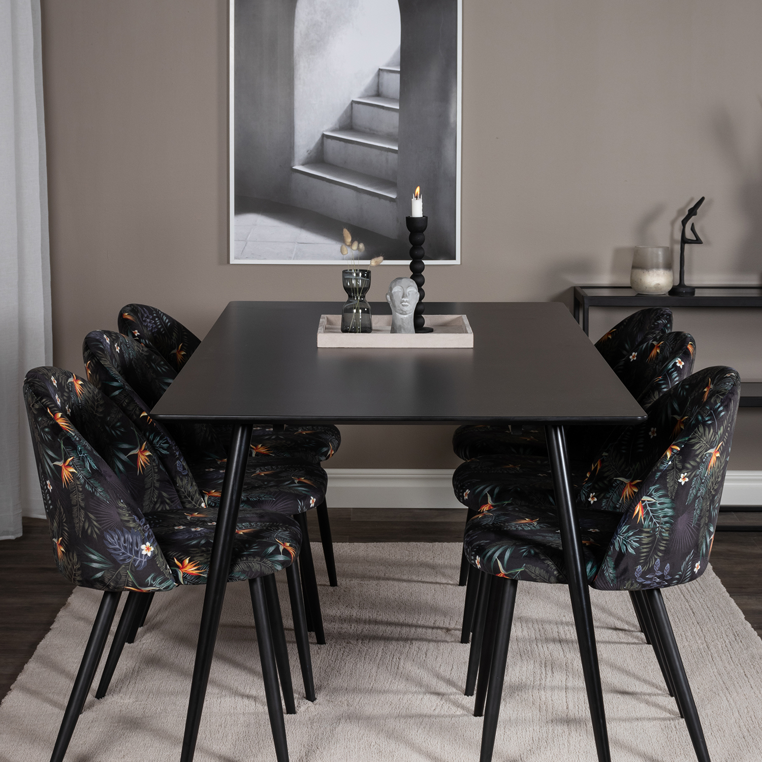 Matgrupp Venture Home Silvia med 6 Valentina Stolar Polyestertyg