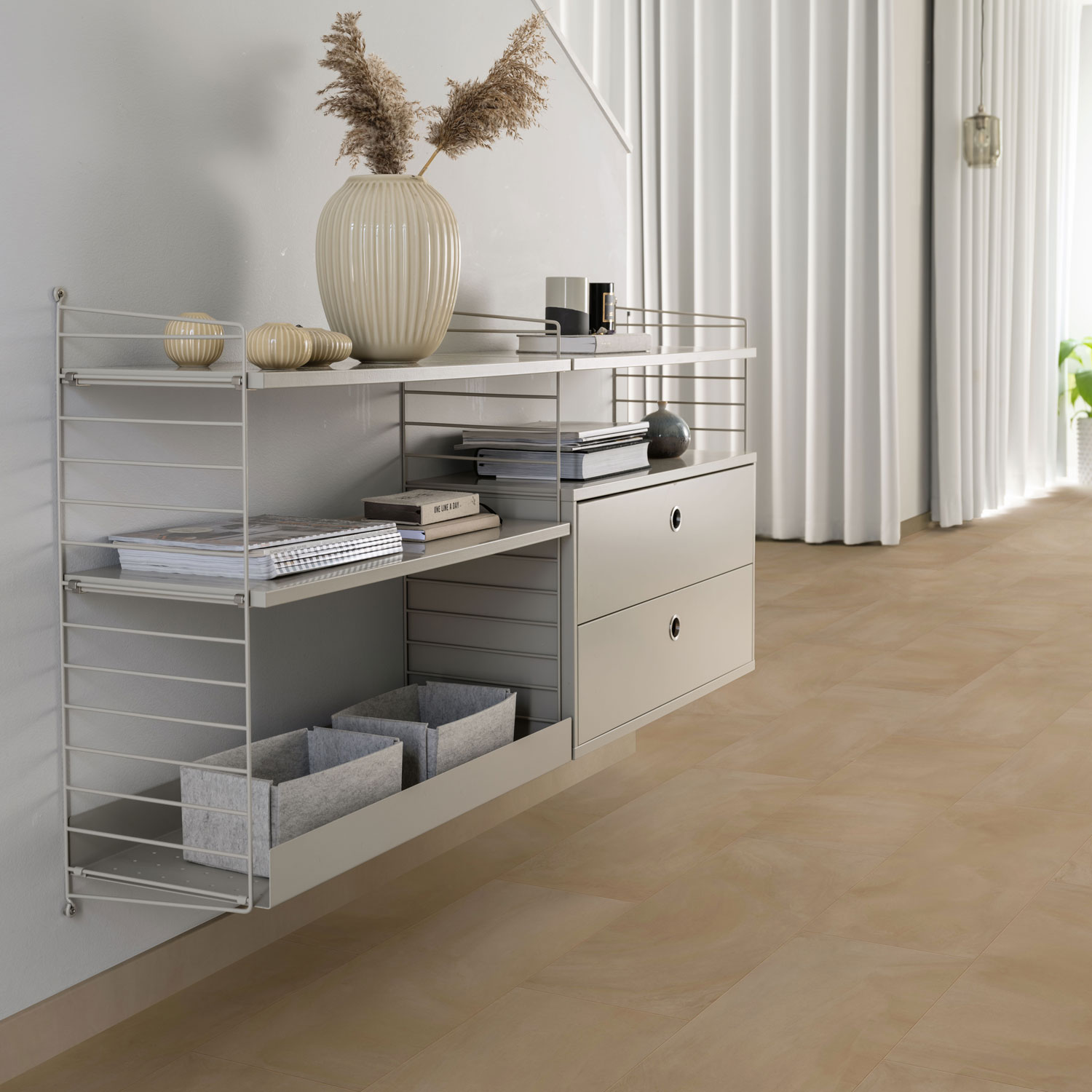 Vinylgolv Pergo Isefjord Pad Pro Clay Cemento