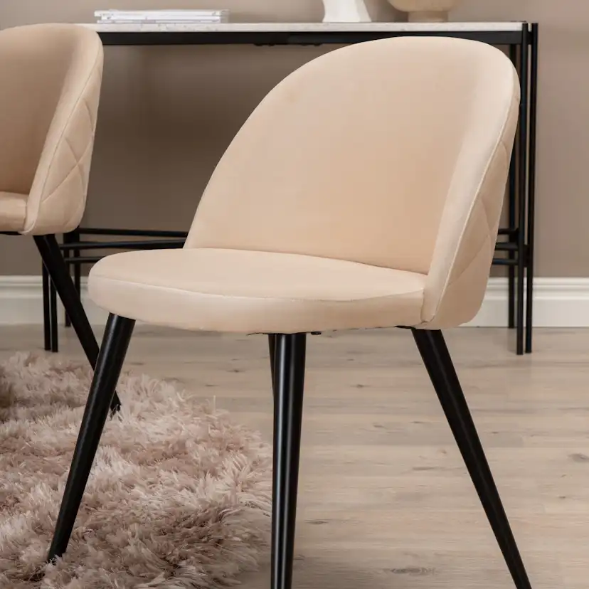 Matgrupp Venture Home Bianca Rund med 4 Valentina Stitcthes Stolar Sammet
