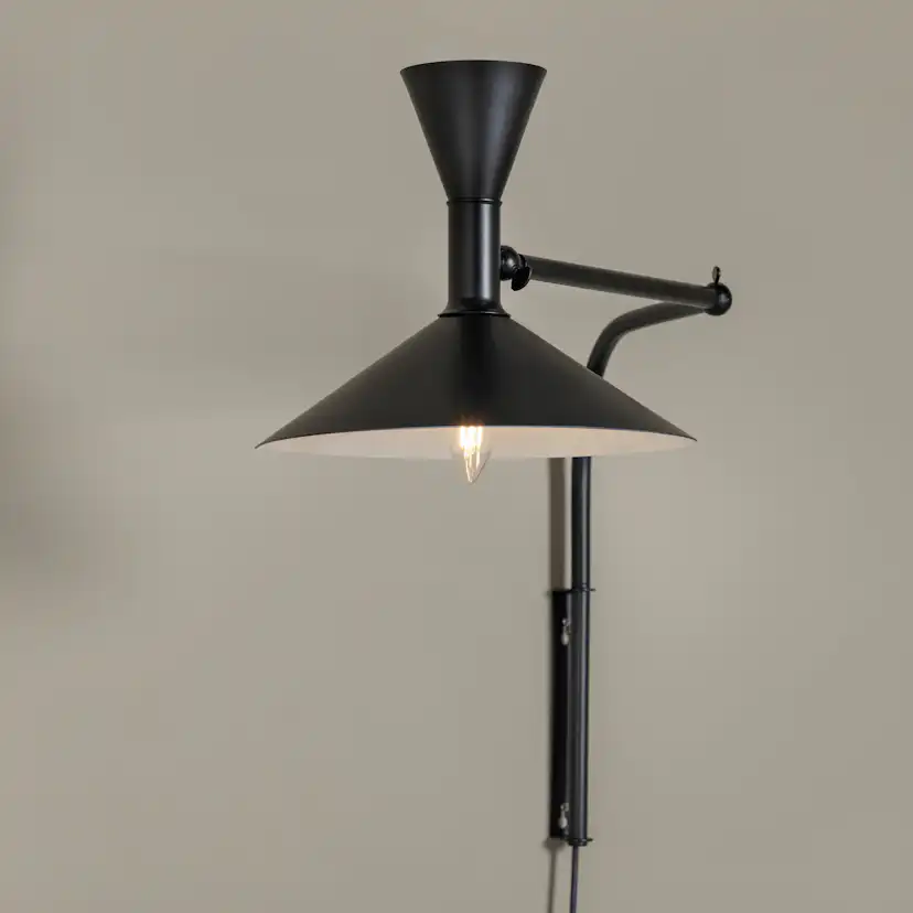 Vägglampa Venture Home Carin