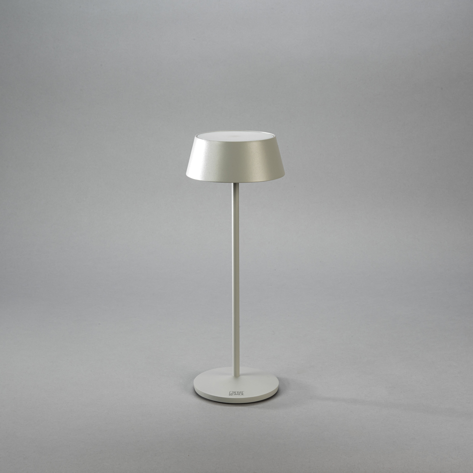 Bordslampa Gnosjö Konstsmide Menton USB Portabel
