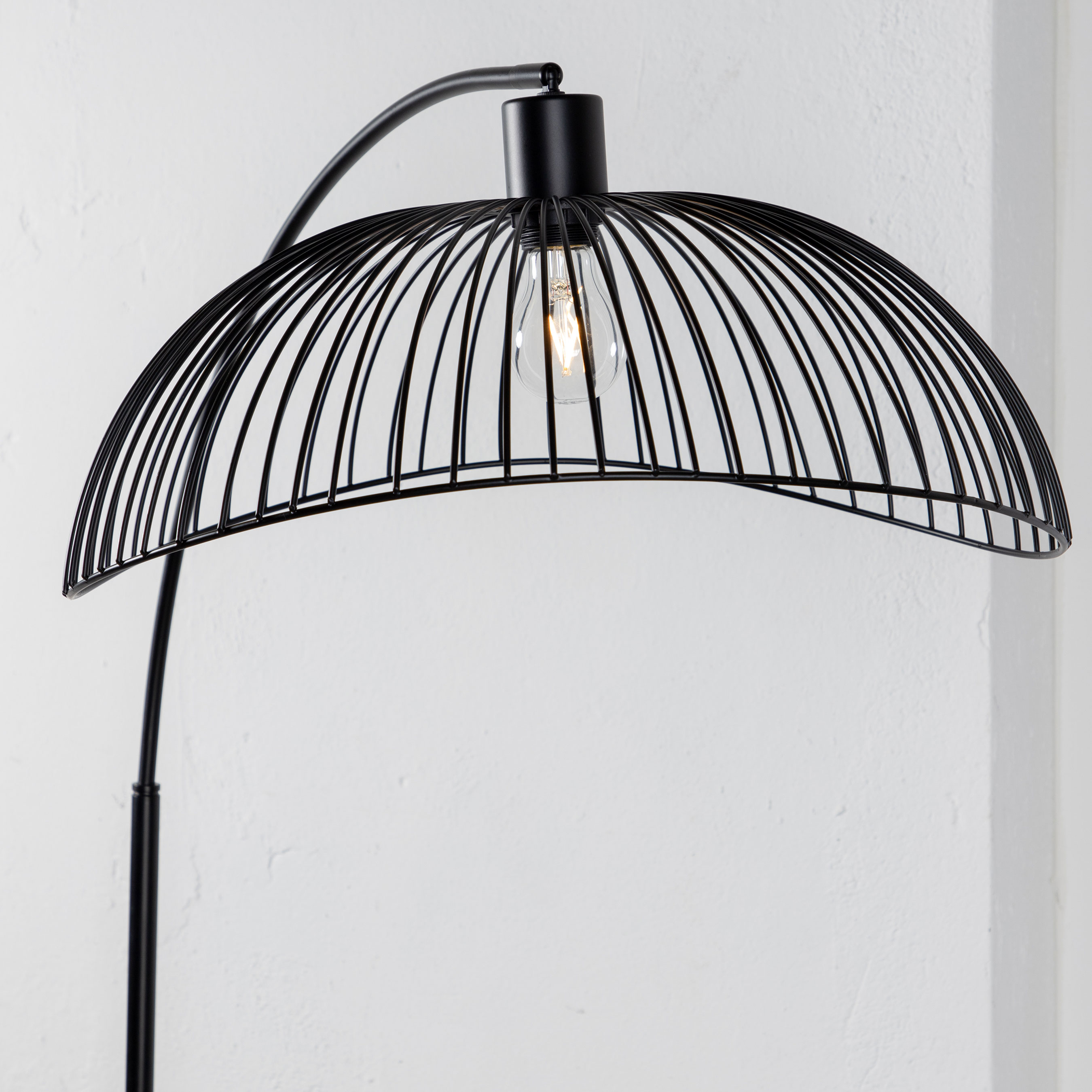 Golvlampa Venture Home Ellen