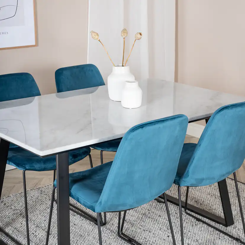 Matgrupp Venture Home Estelle 140 med 4 Muscot Stolar