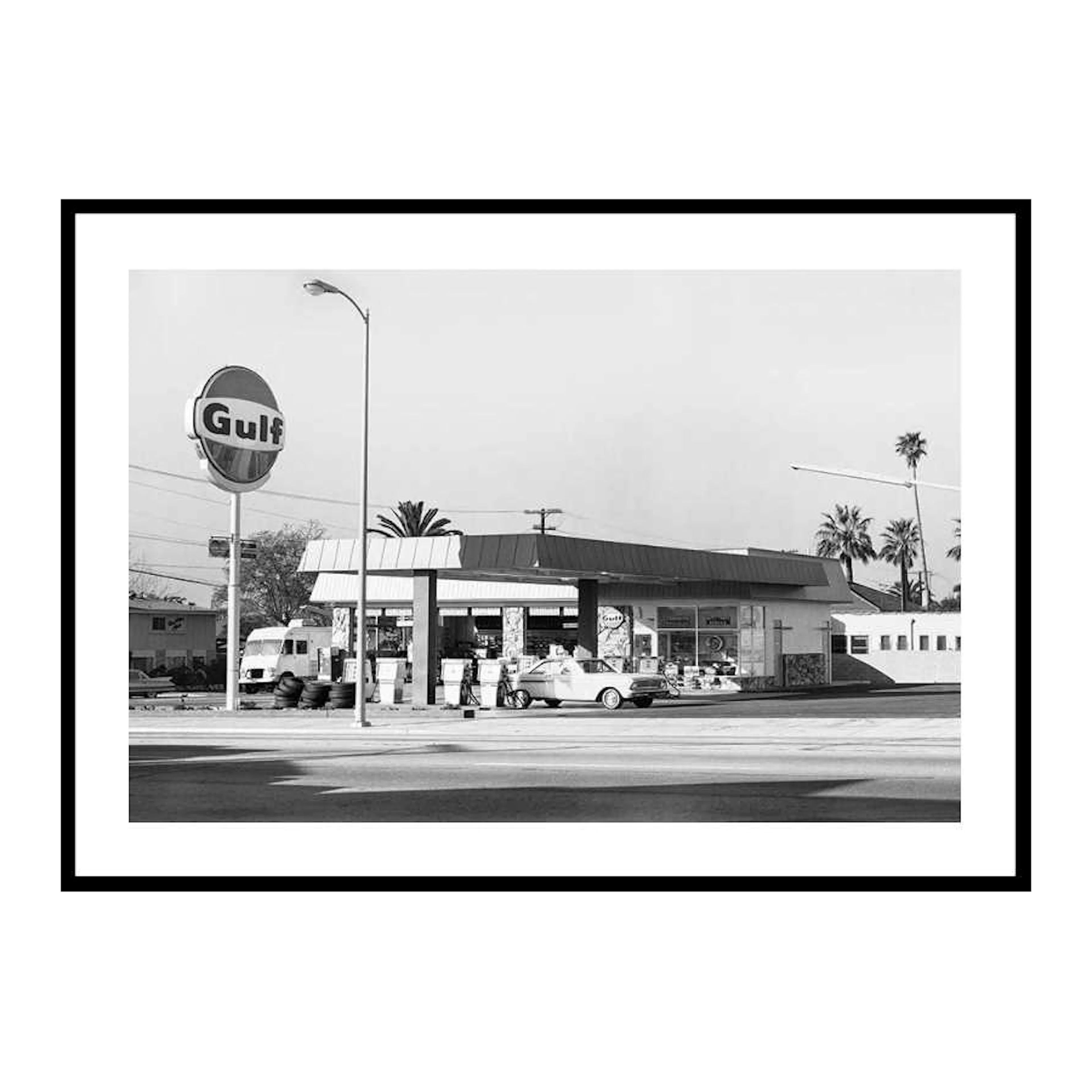 Vintage Petrol Station 30x40 cm