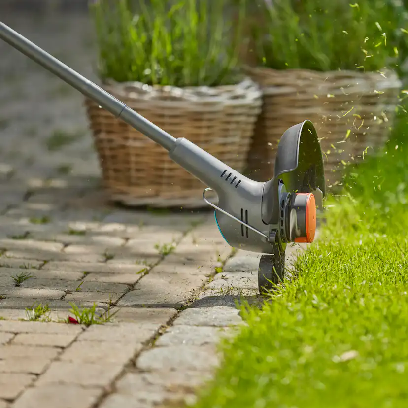 Trimmer Gardena EasyTrim 25/18V P4A Med Batteri & Laddare