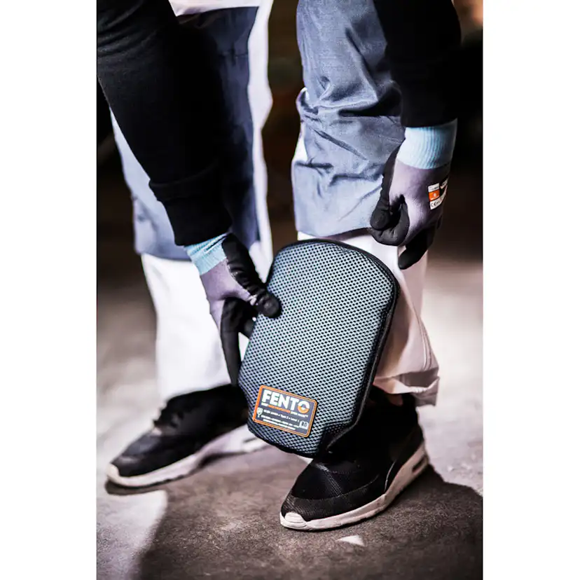 Knäskydd Tebo Fento 100