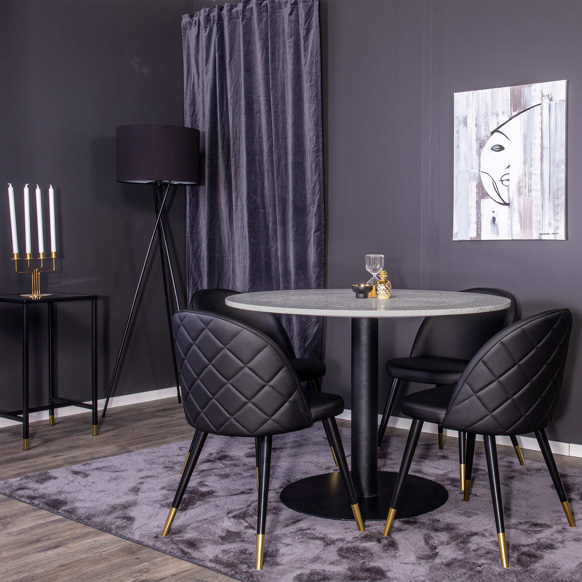 Matgrupp Venture Home Roxanna med 4 Valentina Stolar Läder