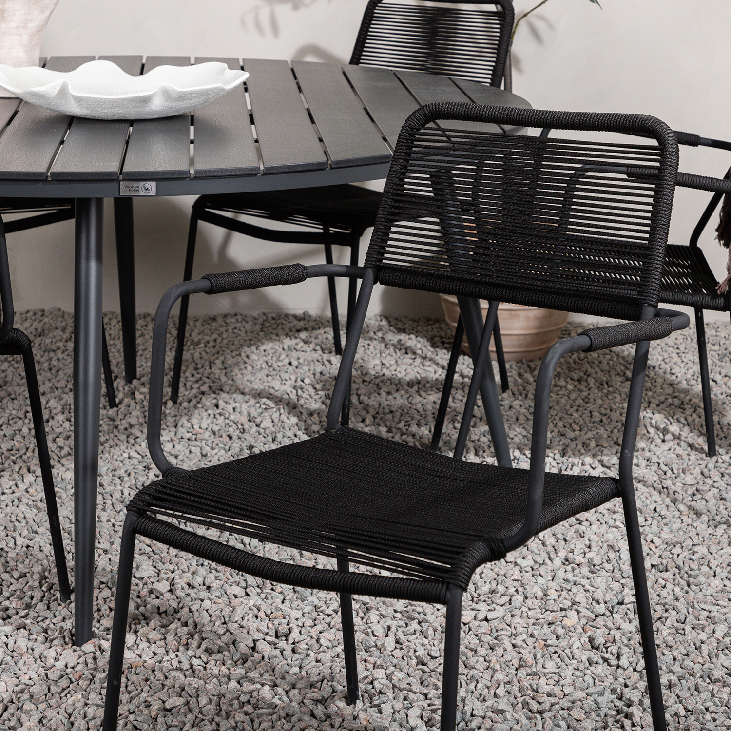 Break - Dining Table Round- Black / Black - Alu / Aintwood - Svart